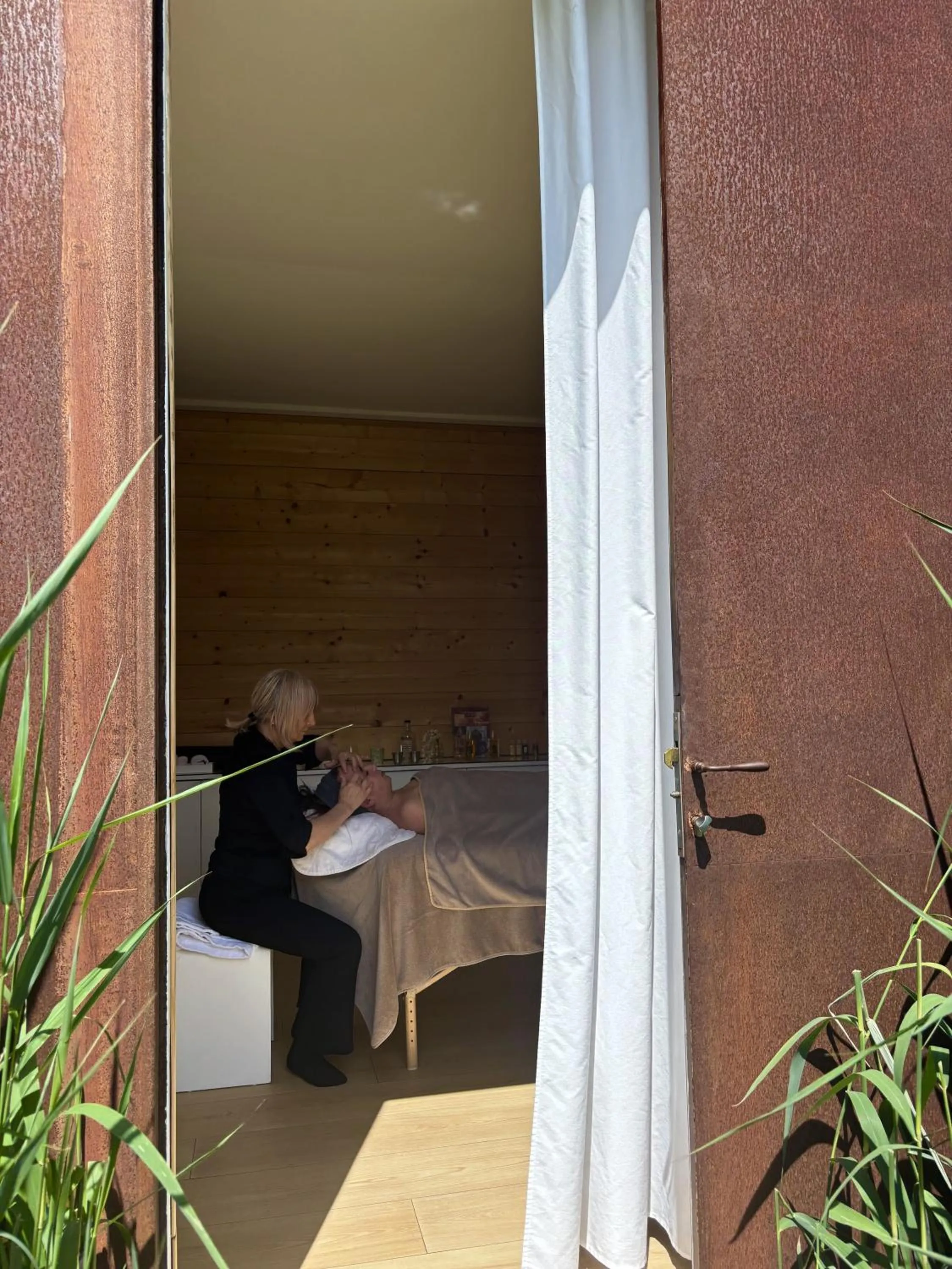 Spa and wellness centre/facilities in Domaine des Andéols