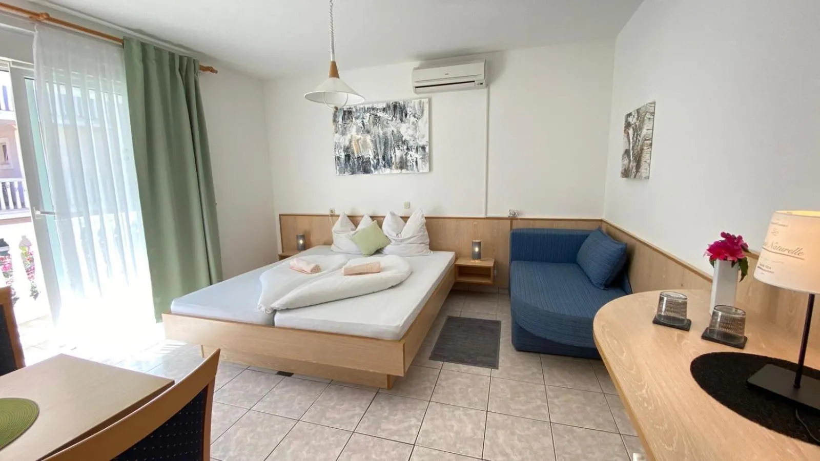 Photo of the whole room, Bed in Villa Osipovica