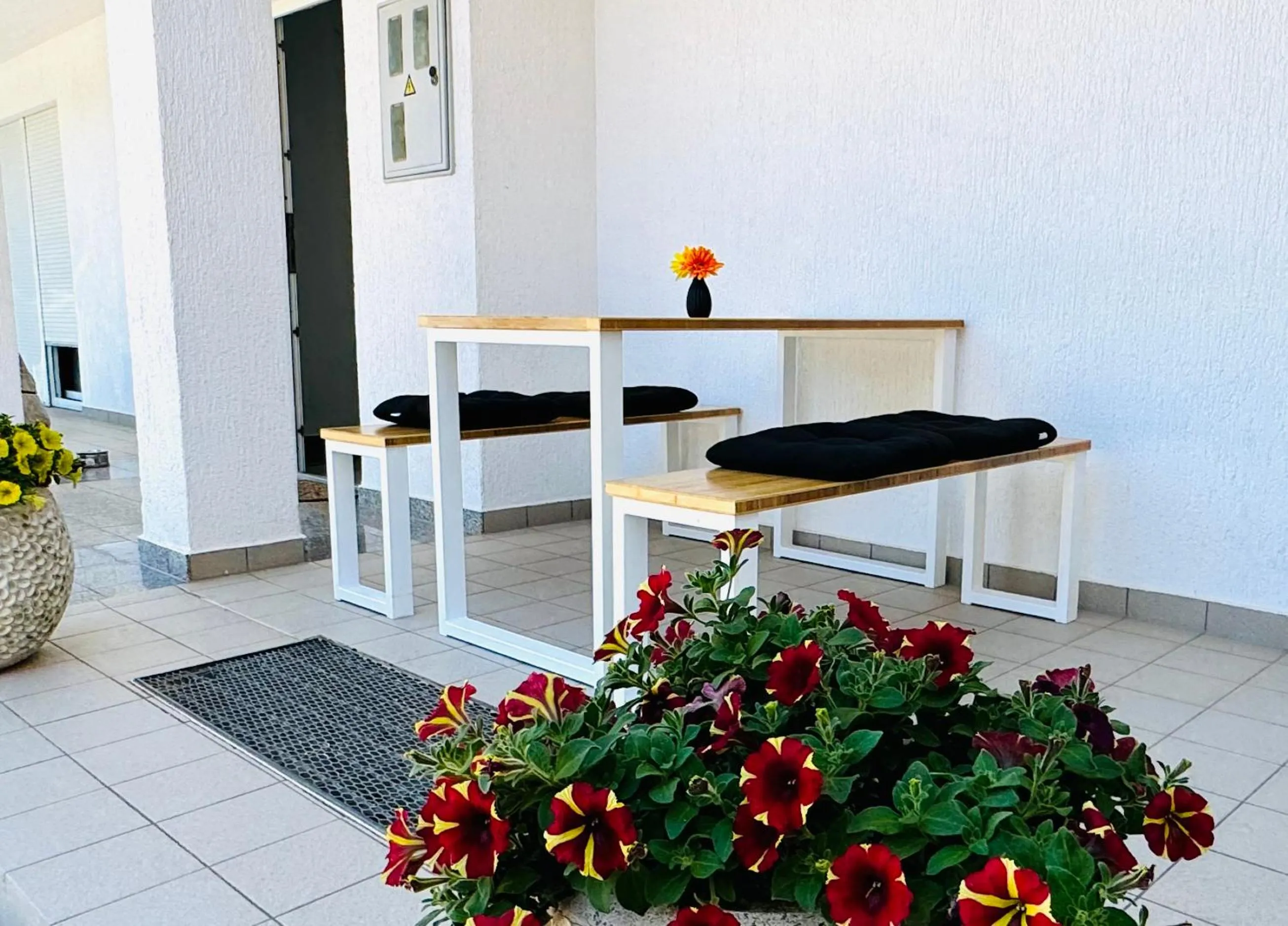 Dining area in Villa Osipovica