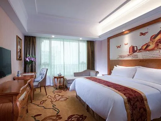 Bed in Vienna Hotel Jieyang Danpu Road