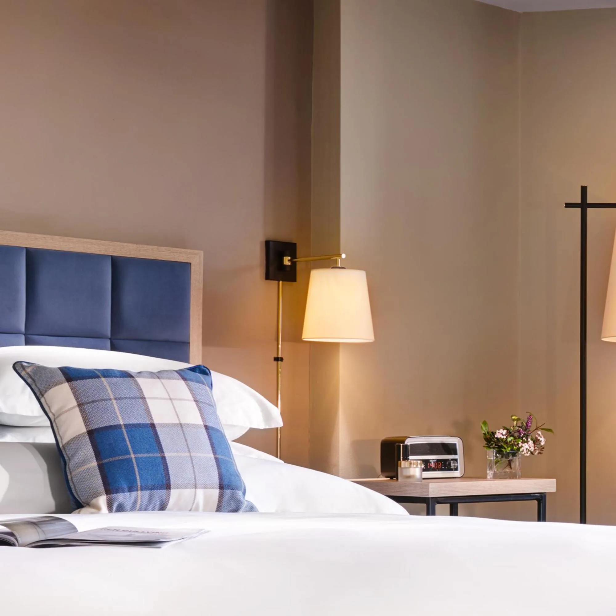 Bed in Harbour Hotel