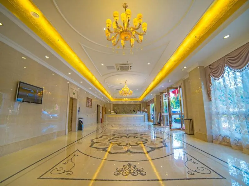 Vienna 3 Best Hotel Luoding Chuangyue Building