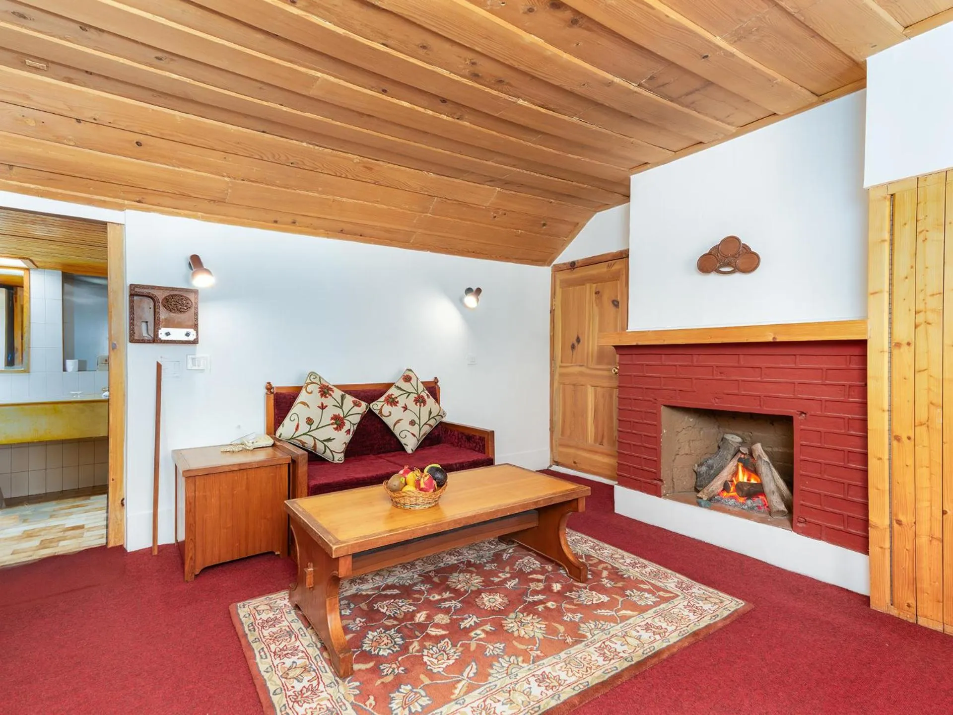 Living room in Pahalgam Hotel