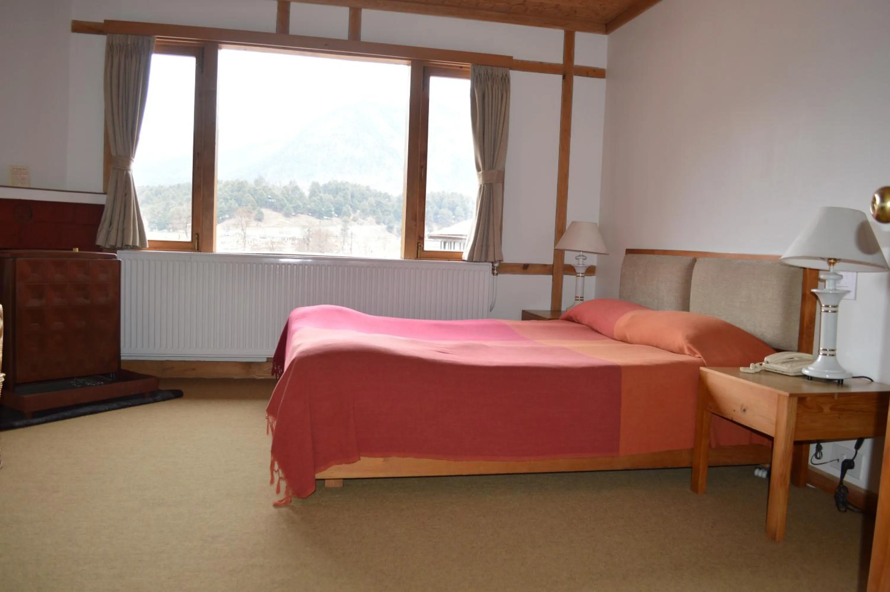 River view, Bed in Pahalgam Hotel