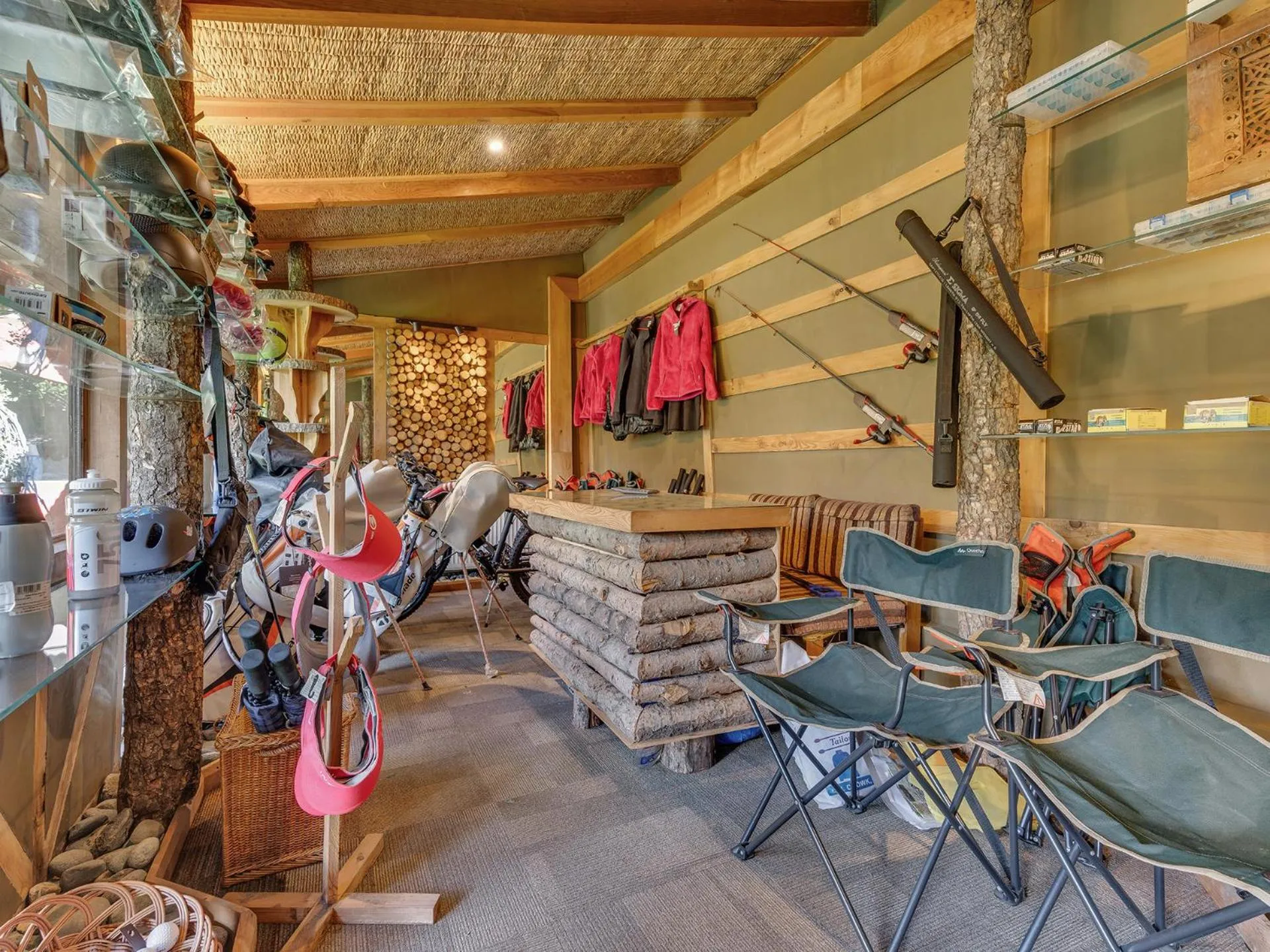 Shopping Area in Pahalgam Hotel