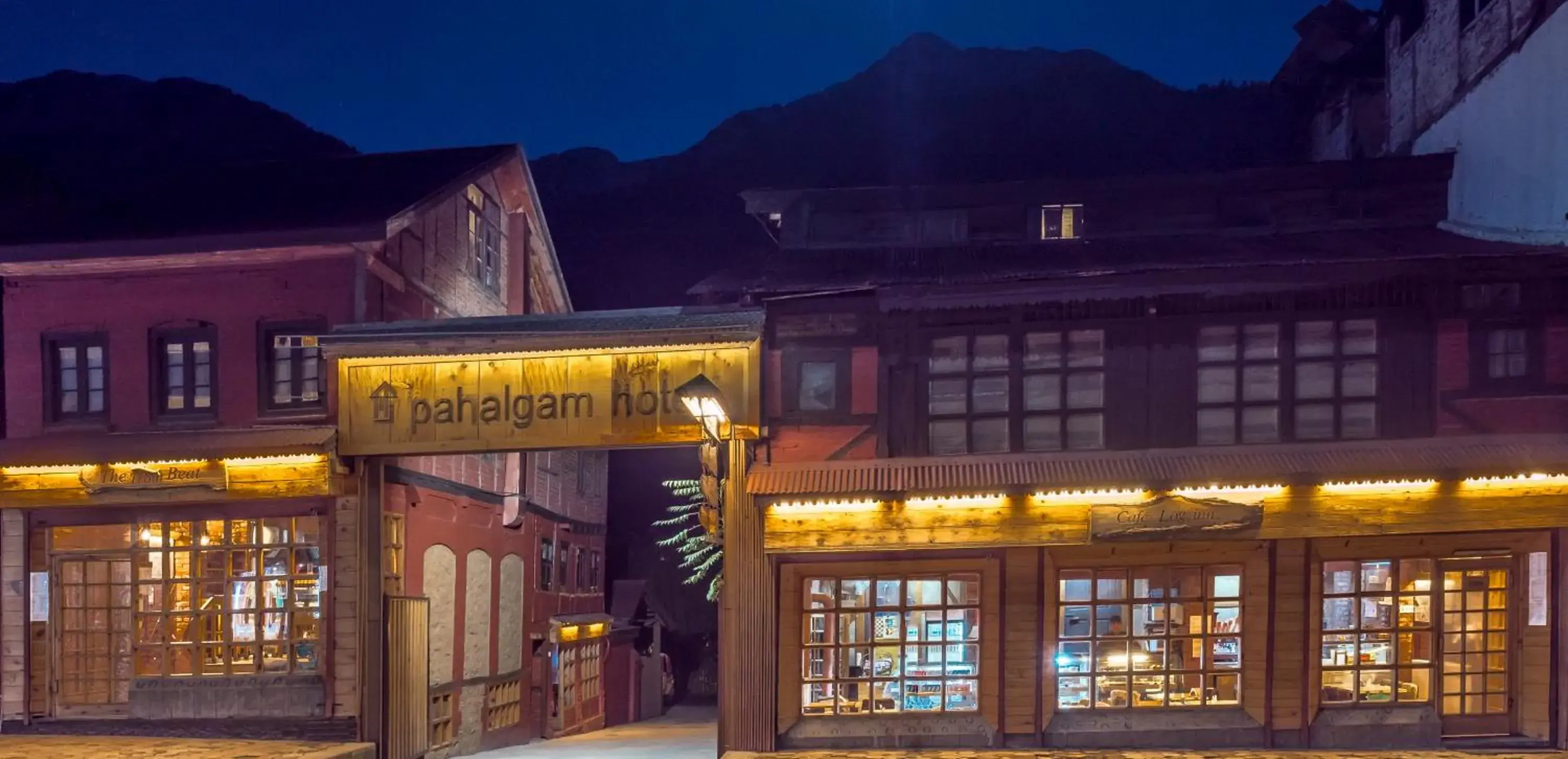 Facade/entrance in Pahalgam Hotel Facade/entrance in Pahalgam Hotel