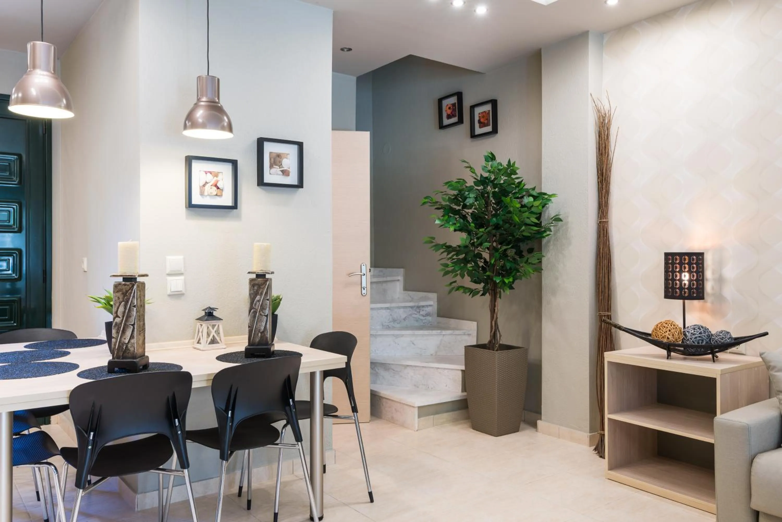 Dining area in Toroni Blue
