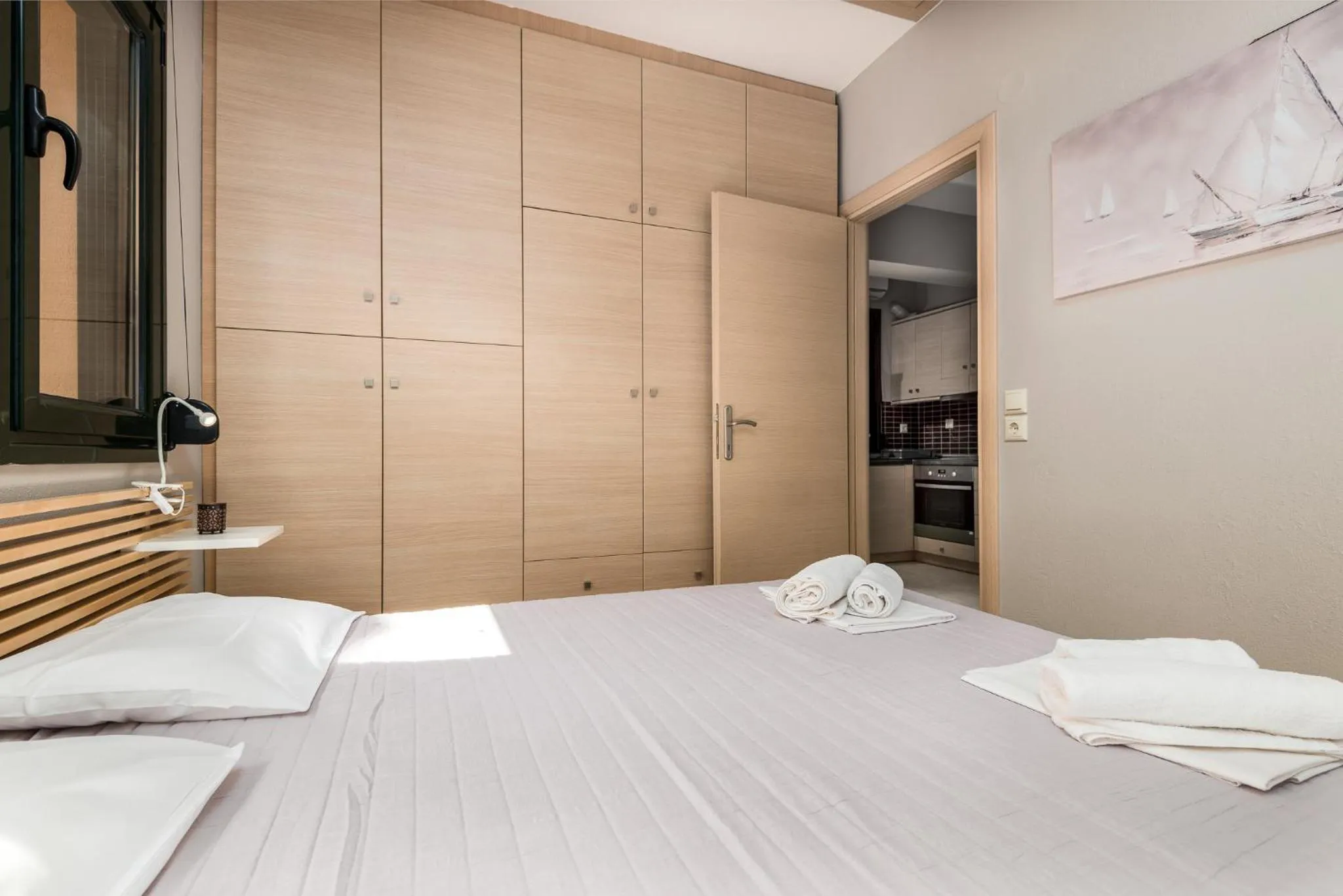 Bedroom, Bed in Toroni Blue