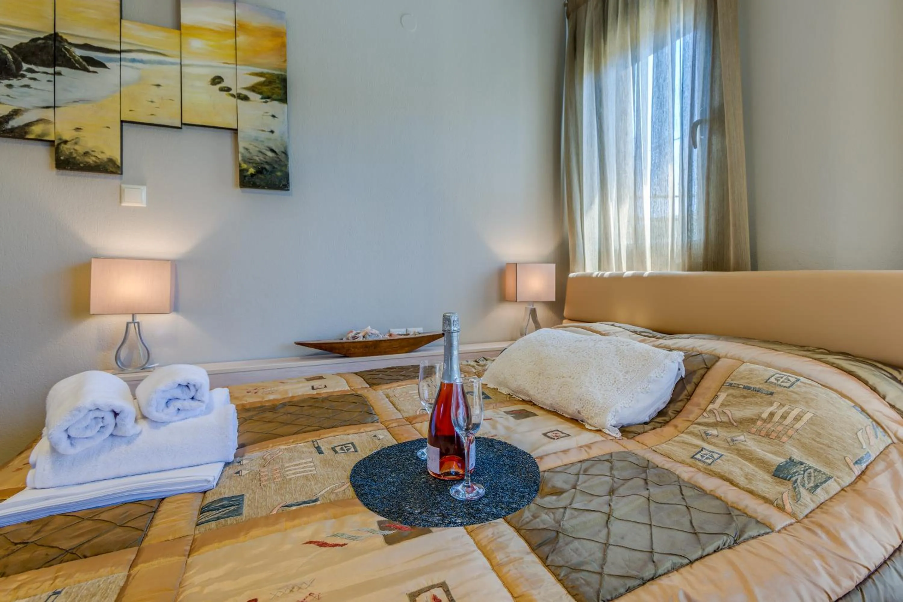 Bedroom, Bed in Toroni Blue