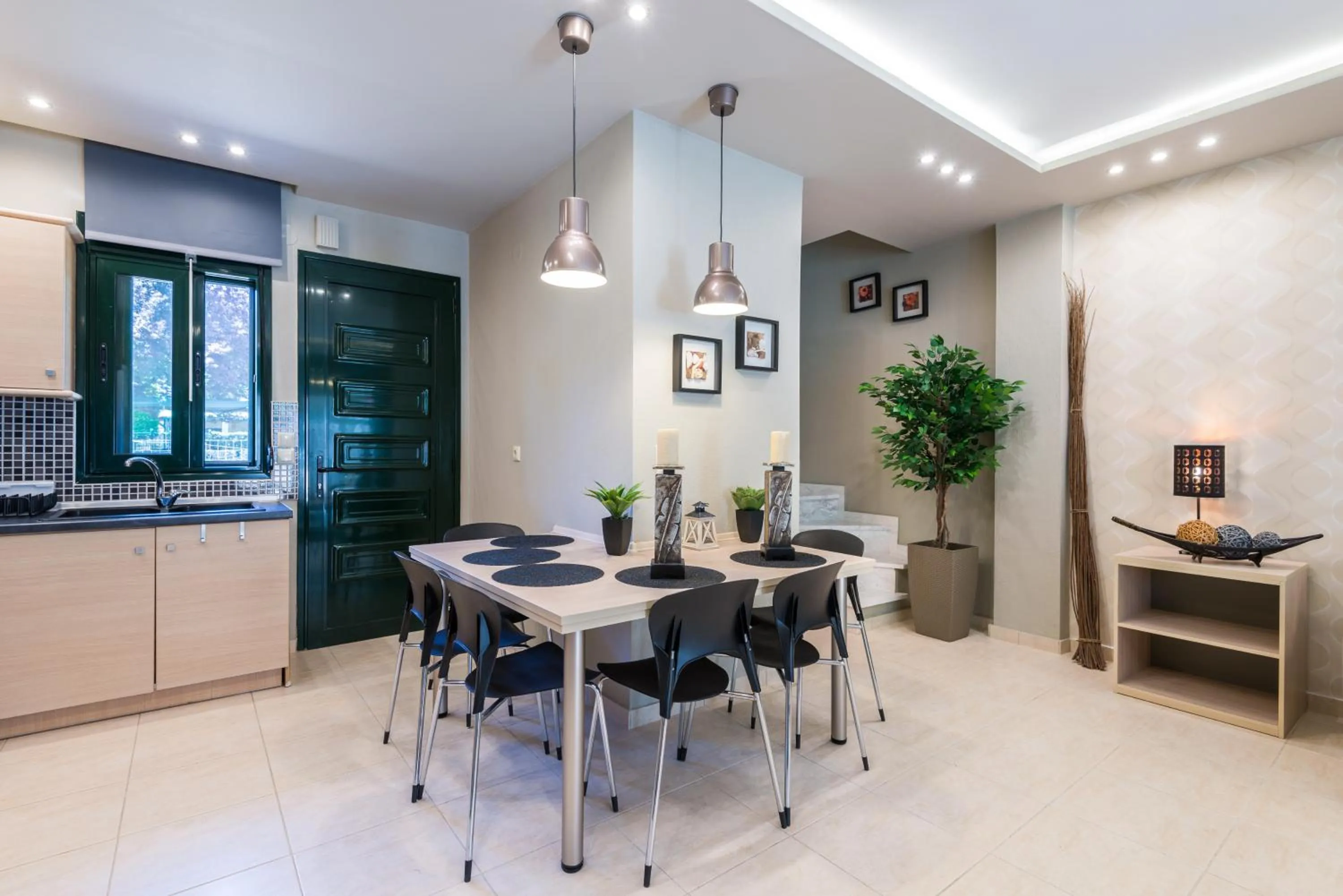 Dining area in Toroni Blue