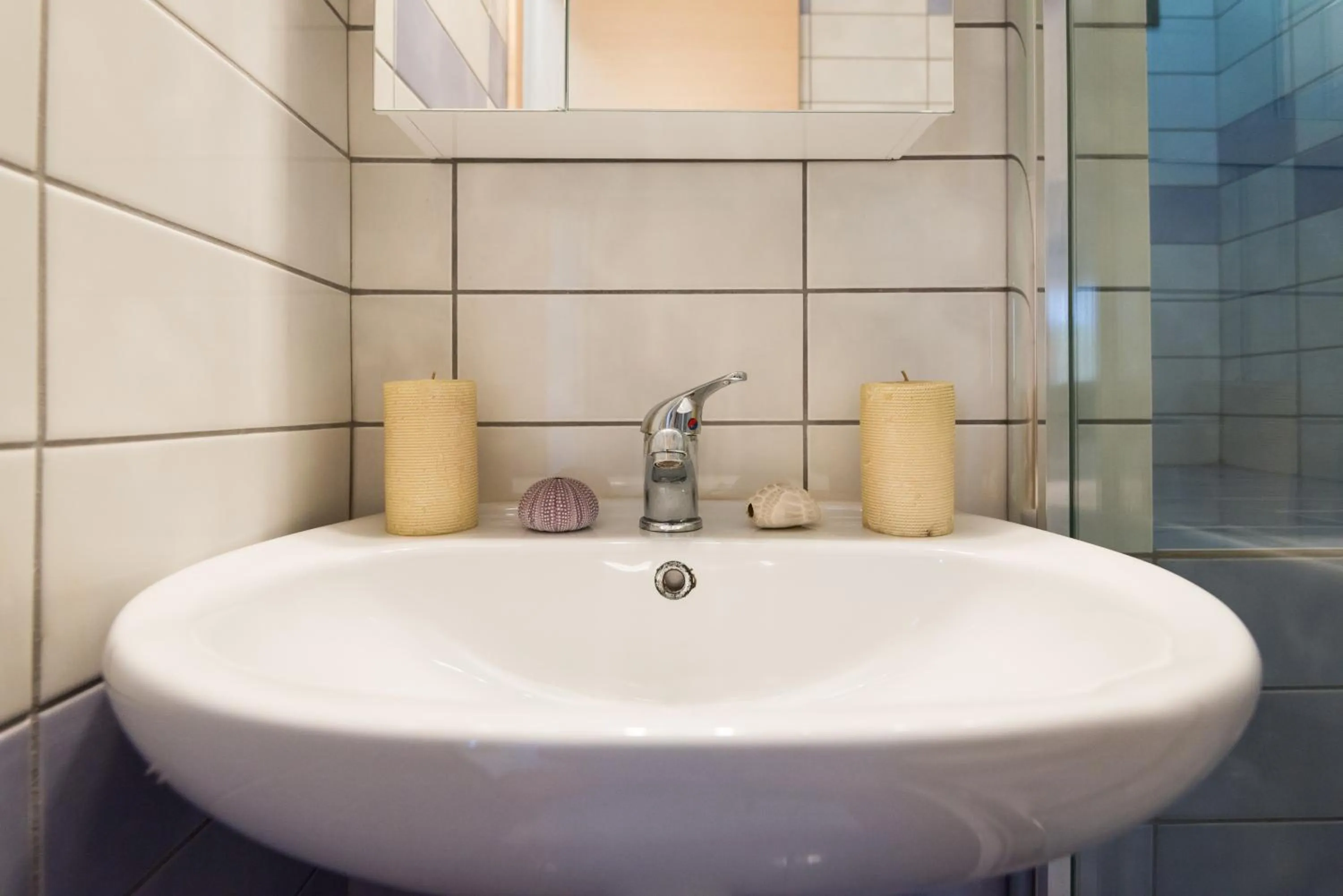 Bathroom in Toroni Blue