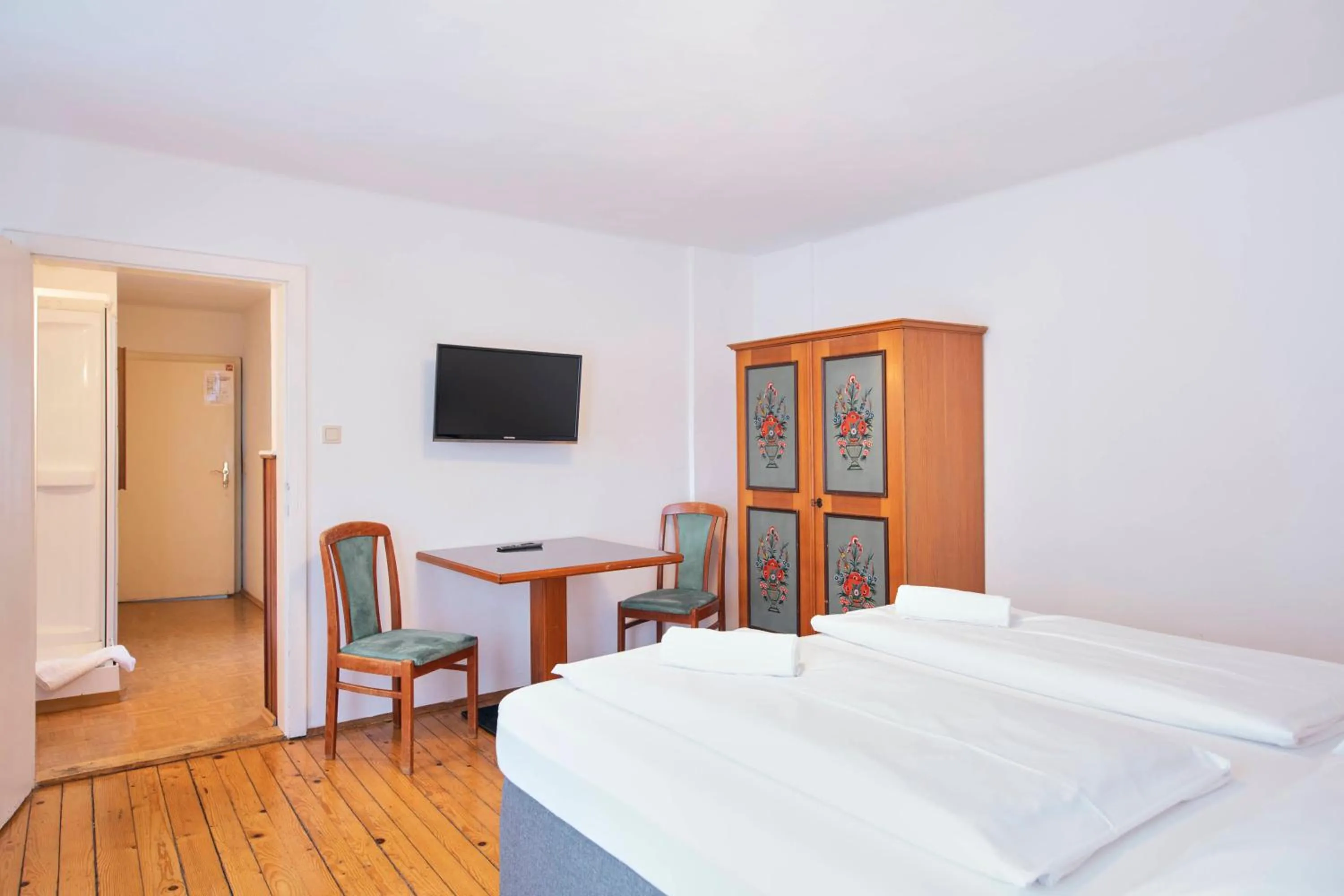 Photo of the whole room, Bed in Gasthof Wastlwirt