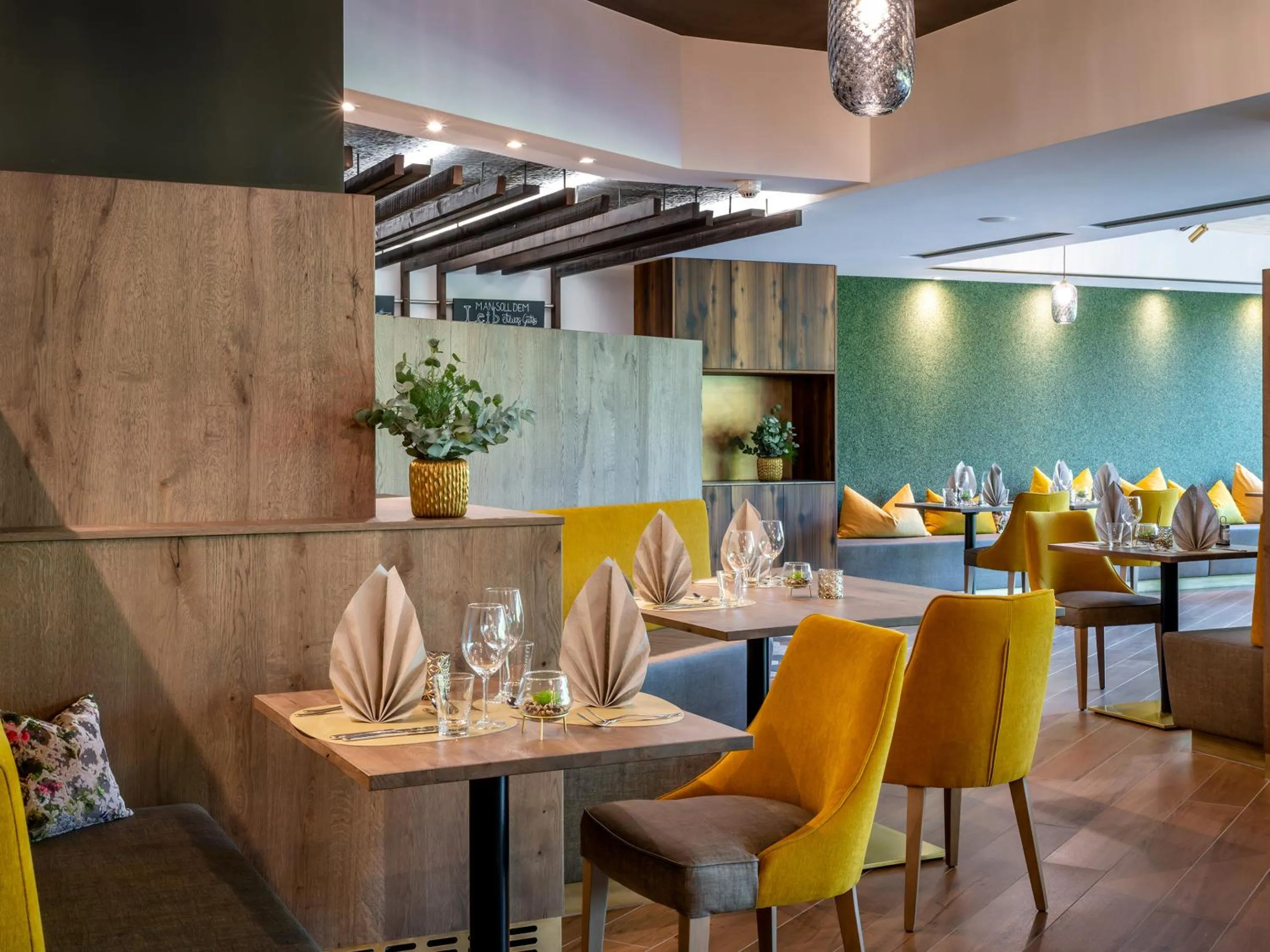 Restaurant/places to eat in Hotel FrechDachs