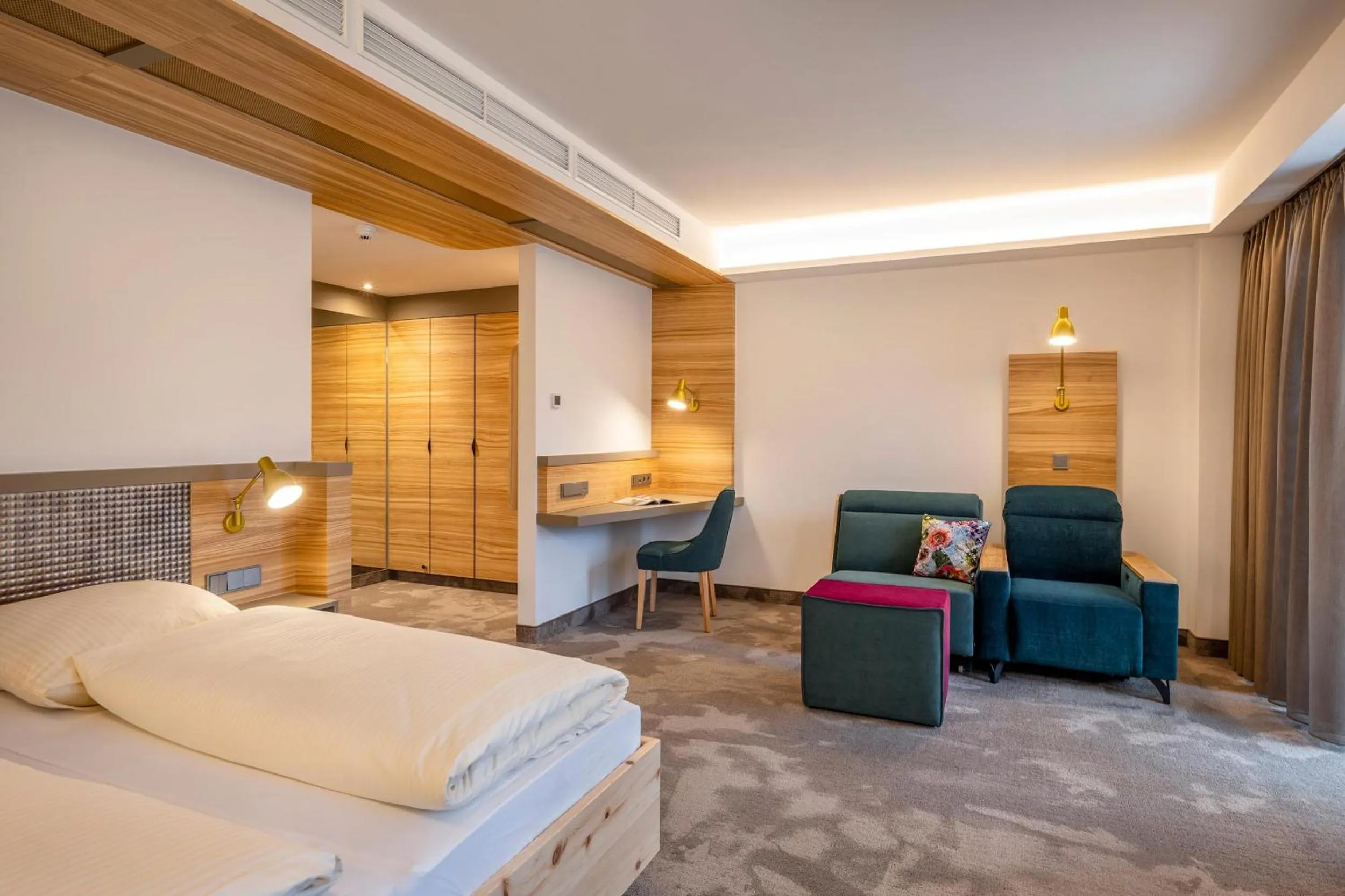 Photo of the whole room, Bed in Hotel FrechDachs