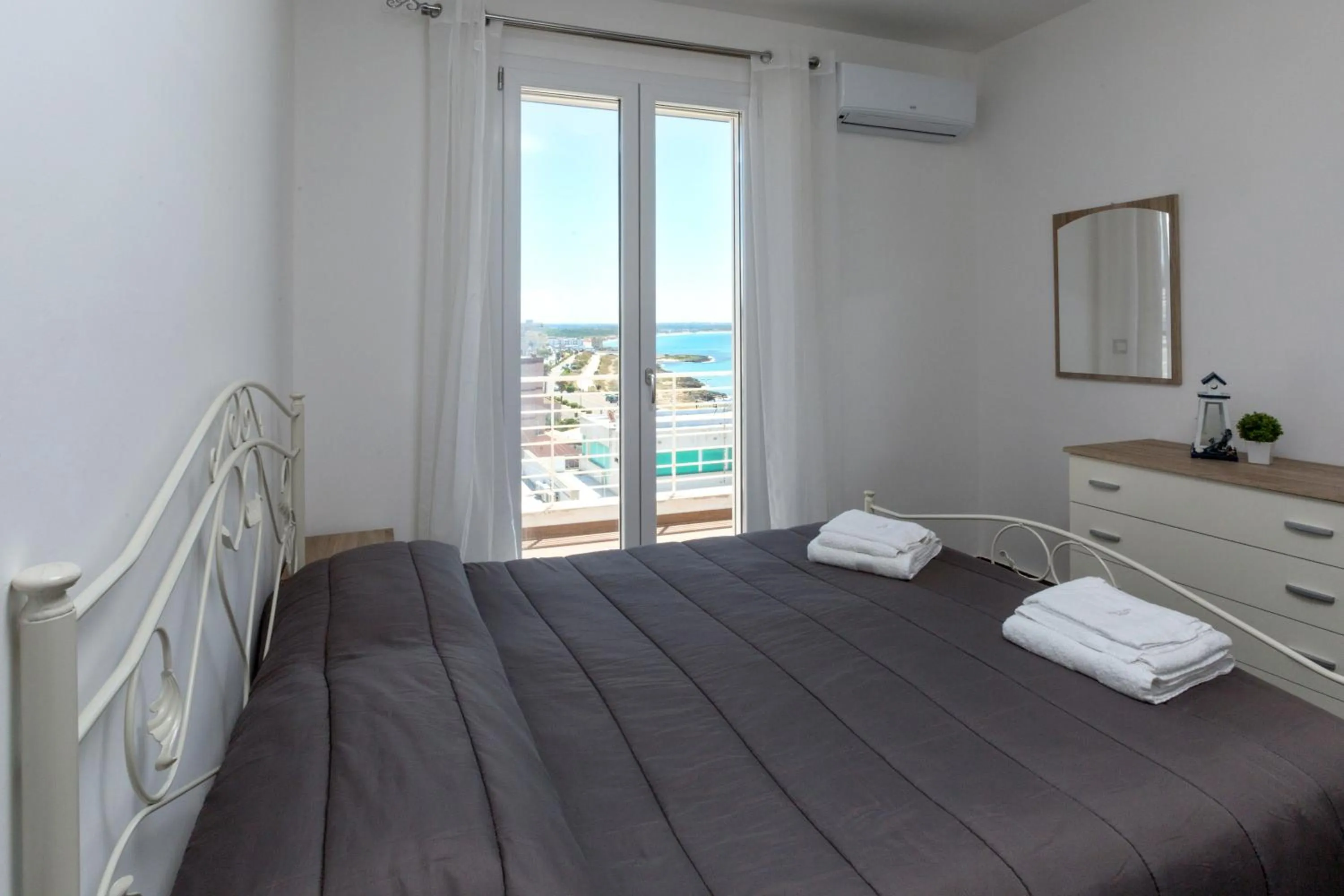 Bed in Spuma di mare