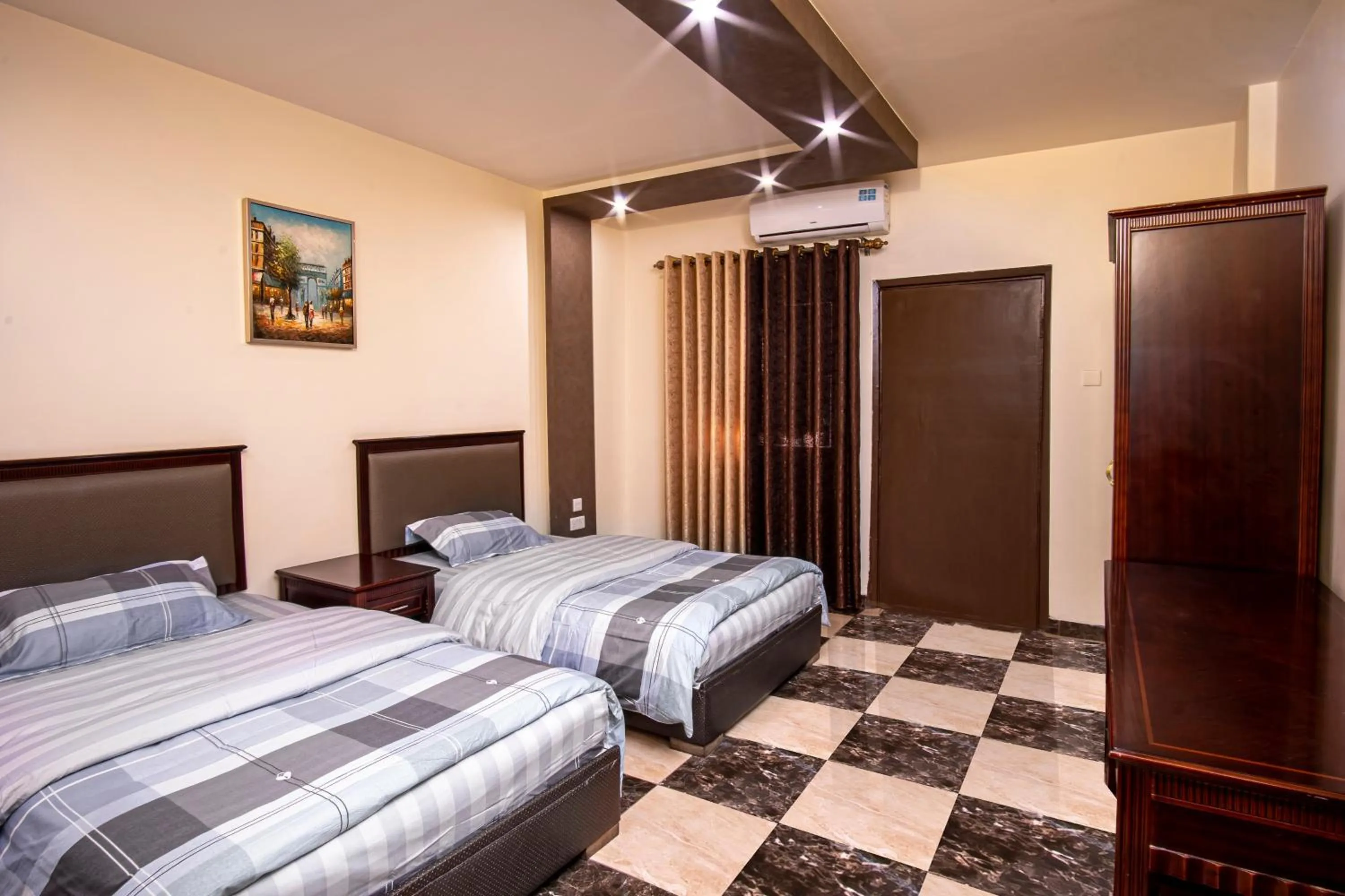 Bedroom, Bed in Al Riyati Hotel Apartments