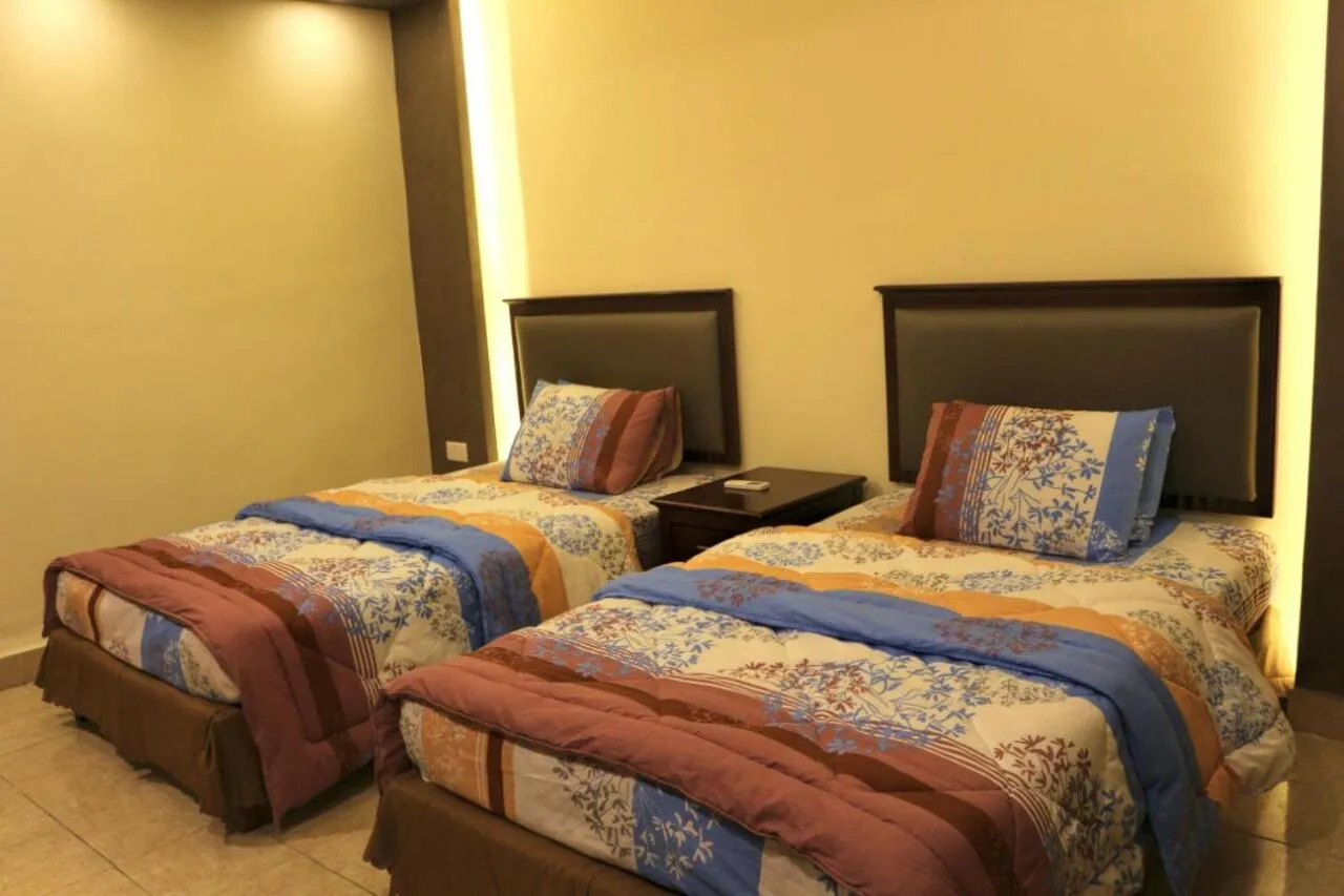 Bedroom, Bed in Al Riyati Hotel Apartments