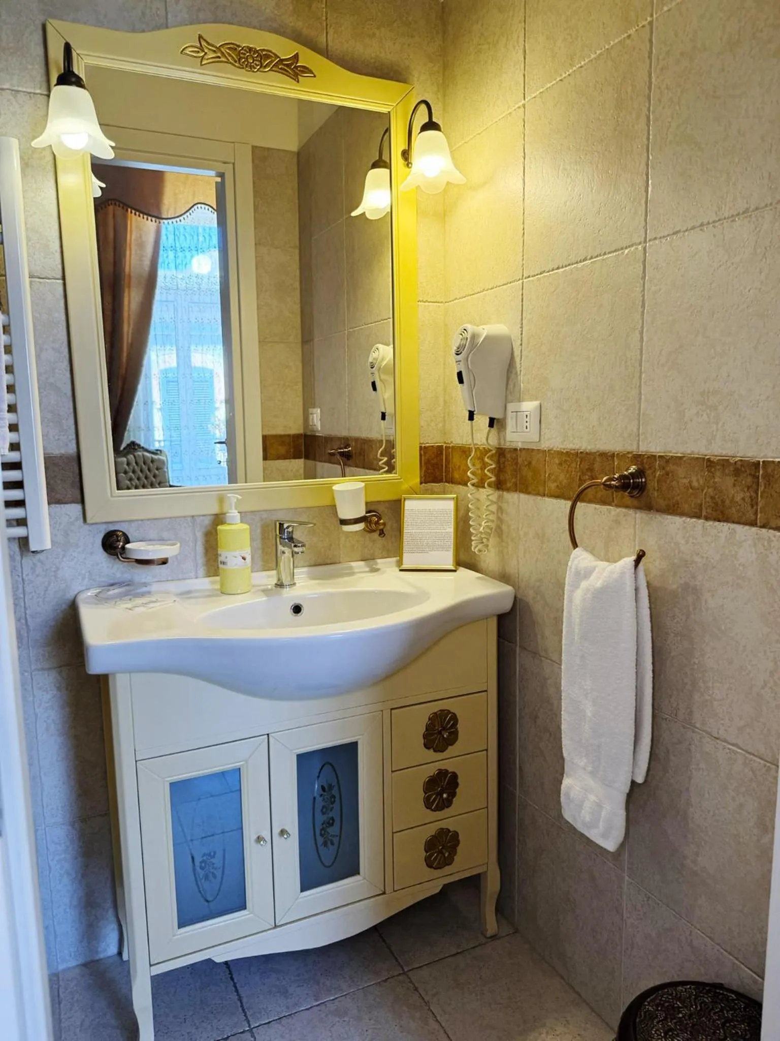 Bathroom in DONNA LUCREZIA b&b Boutique Hotel Style - Relax & Business stay