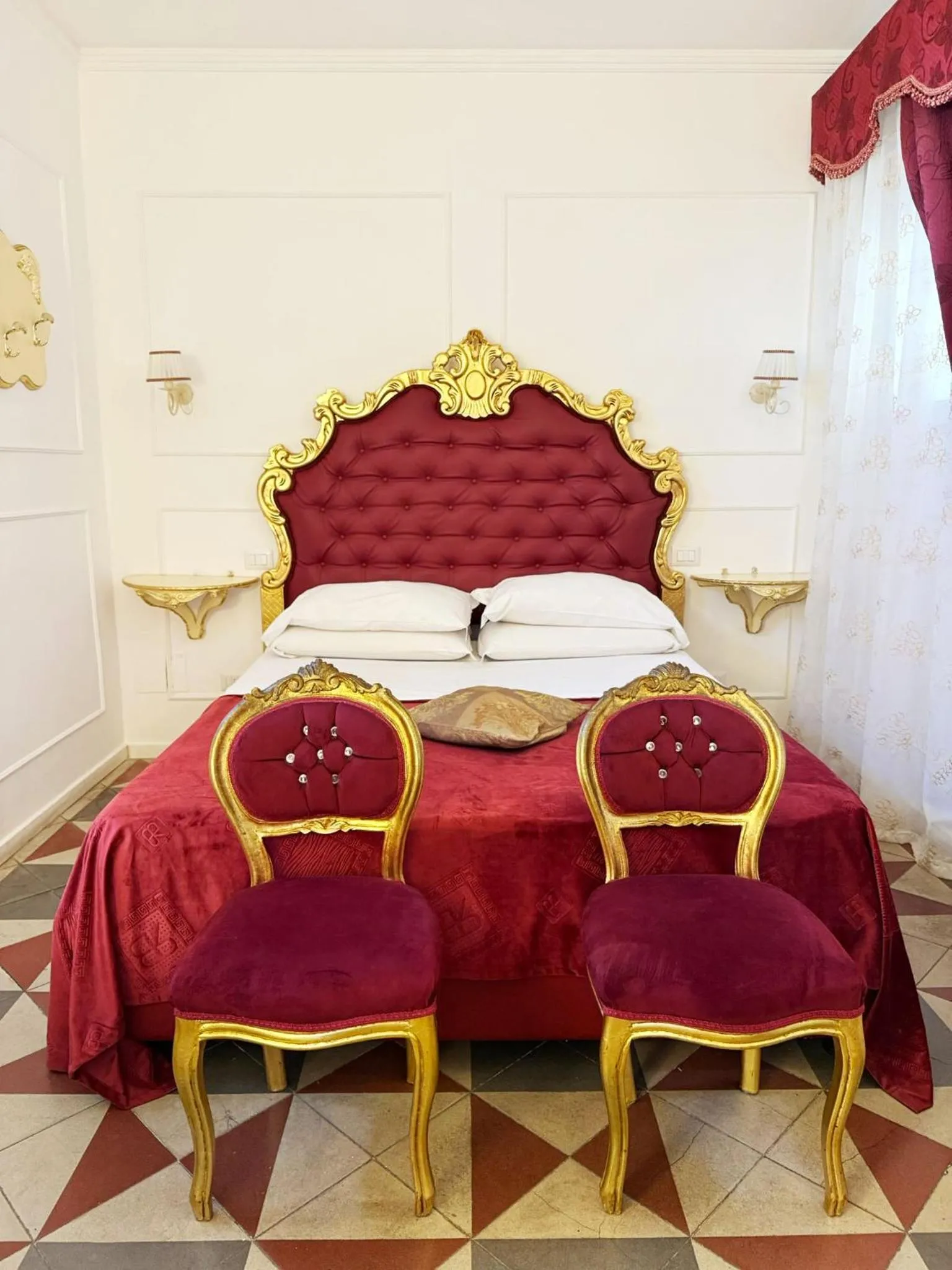 Bed in DONNA LUCREZIA b&b Boutique Hotel Style - Relax & Business stay