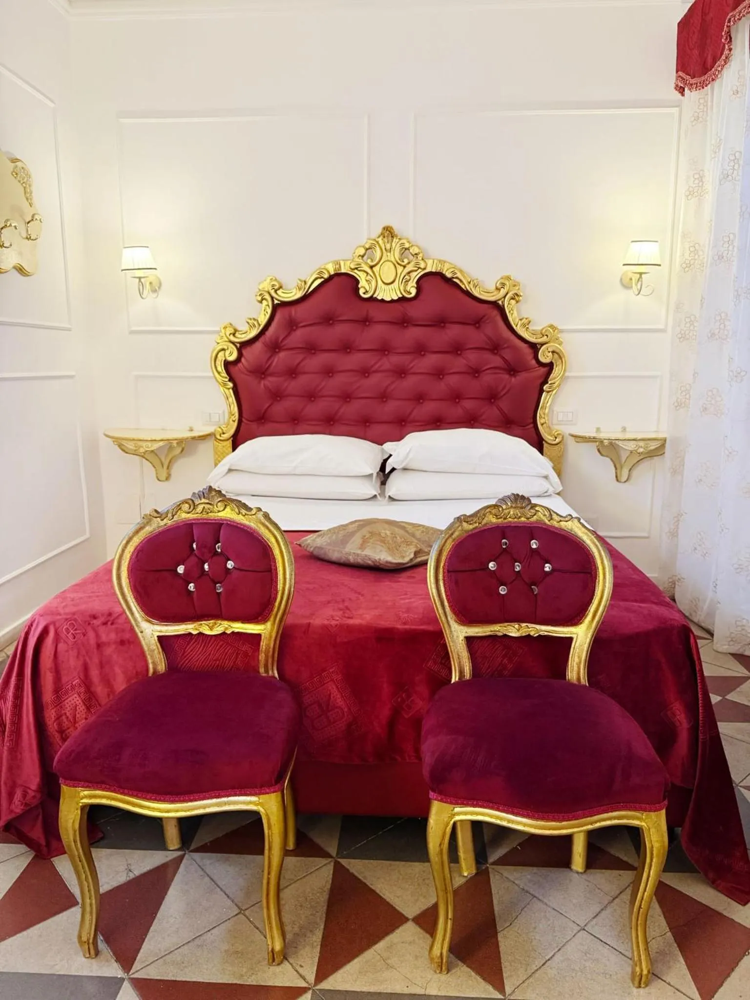 Bed in DONNA LUCREZIA b&b Boutique Hotel Style - Relax & Business stay
