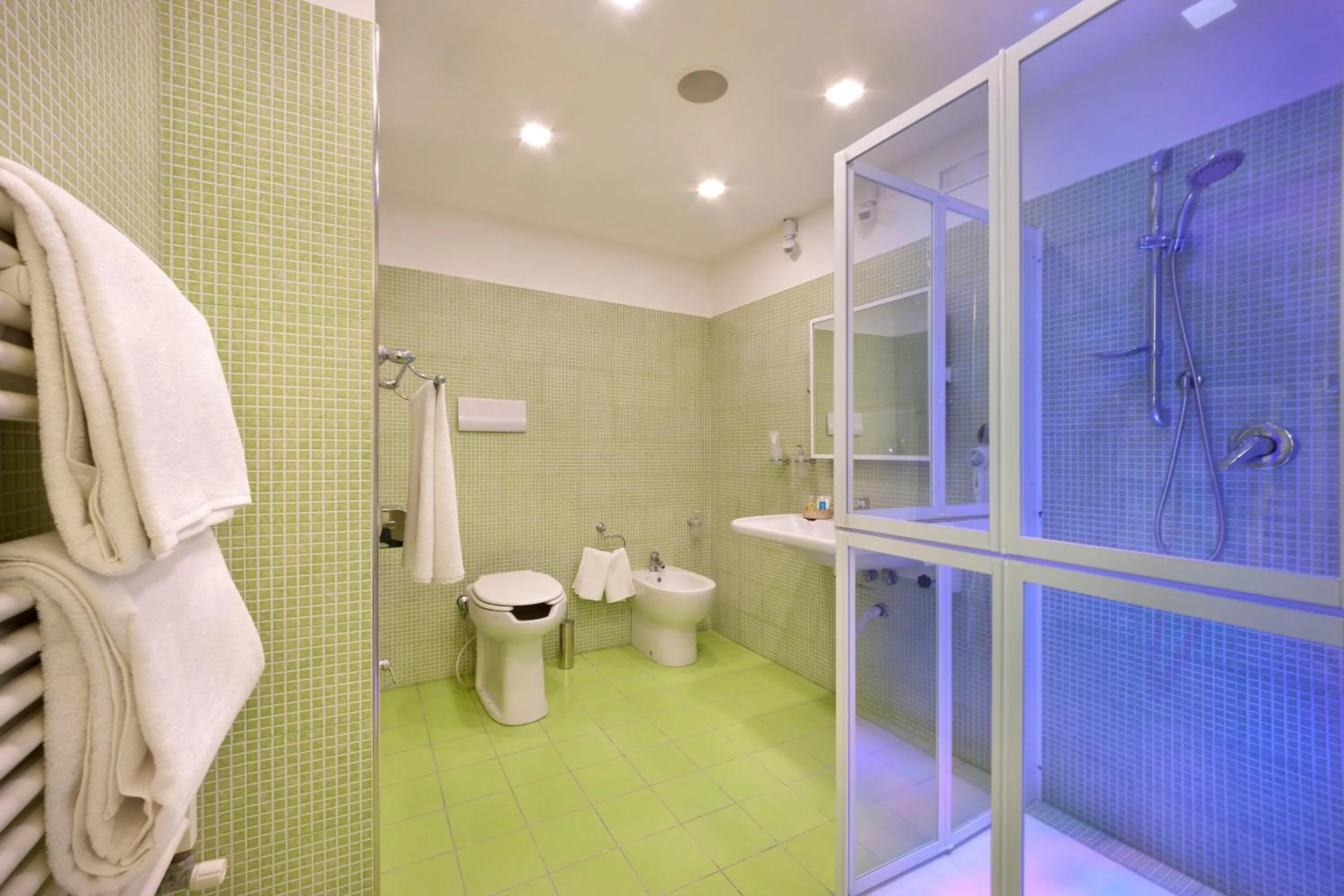 Staff in B&B Sorrento Central