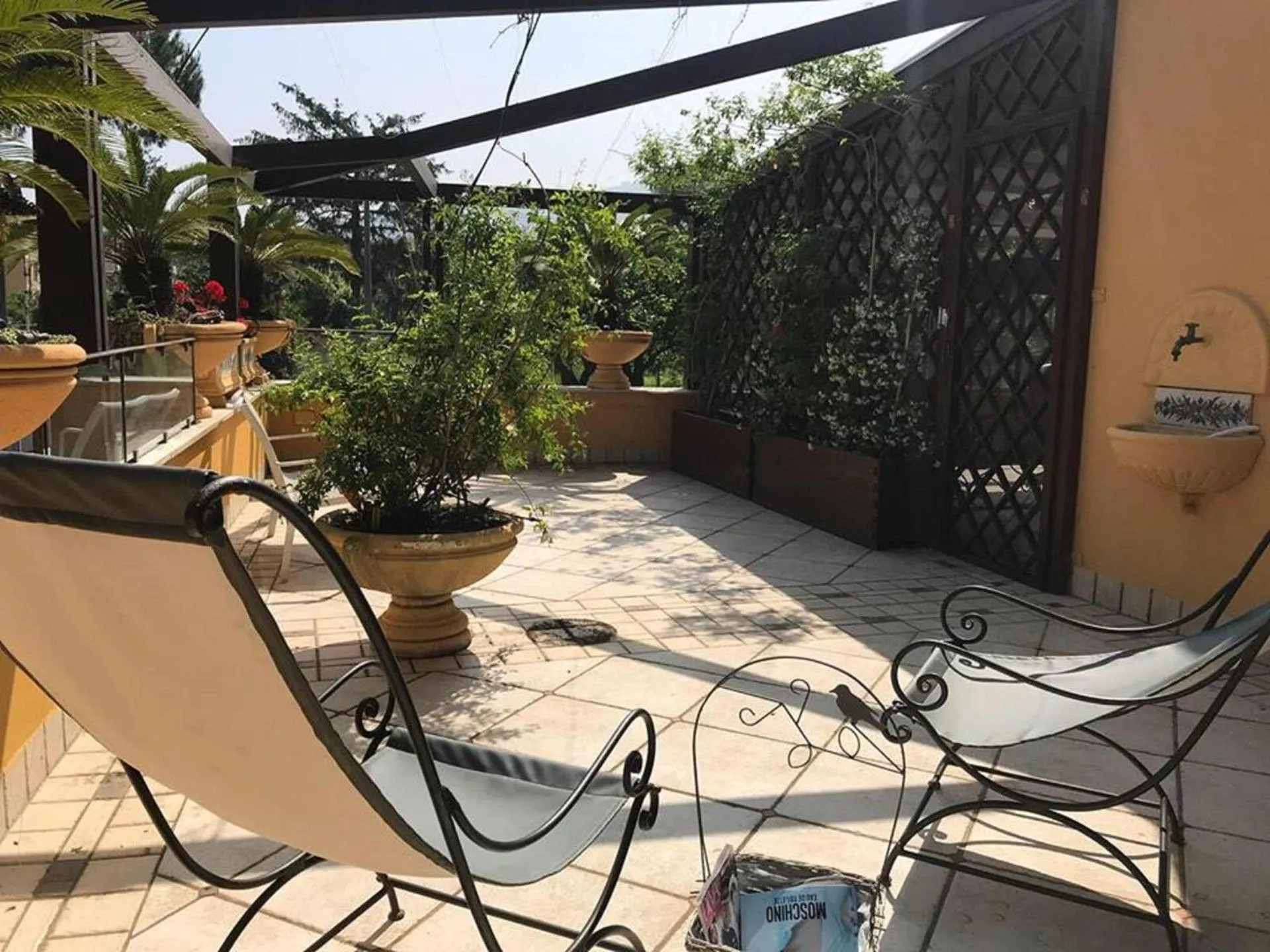 Property building in B&B Sorrento Central