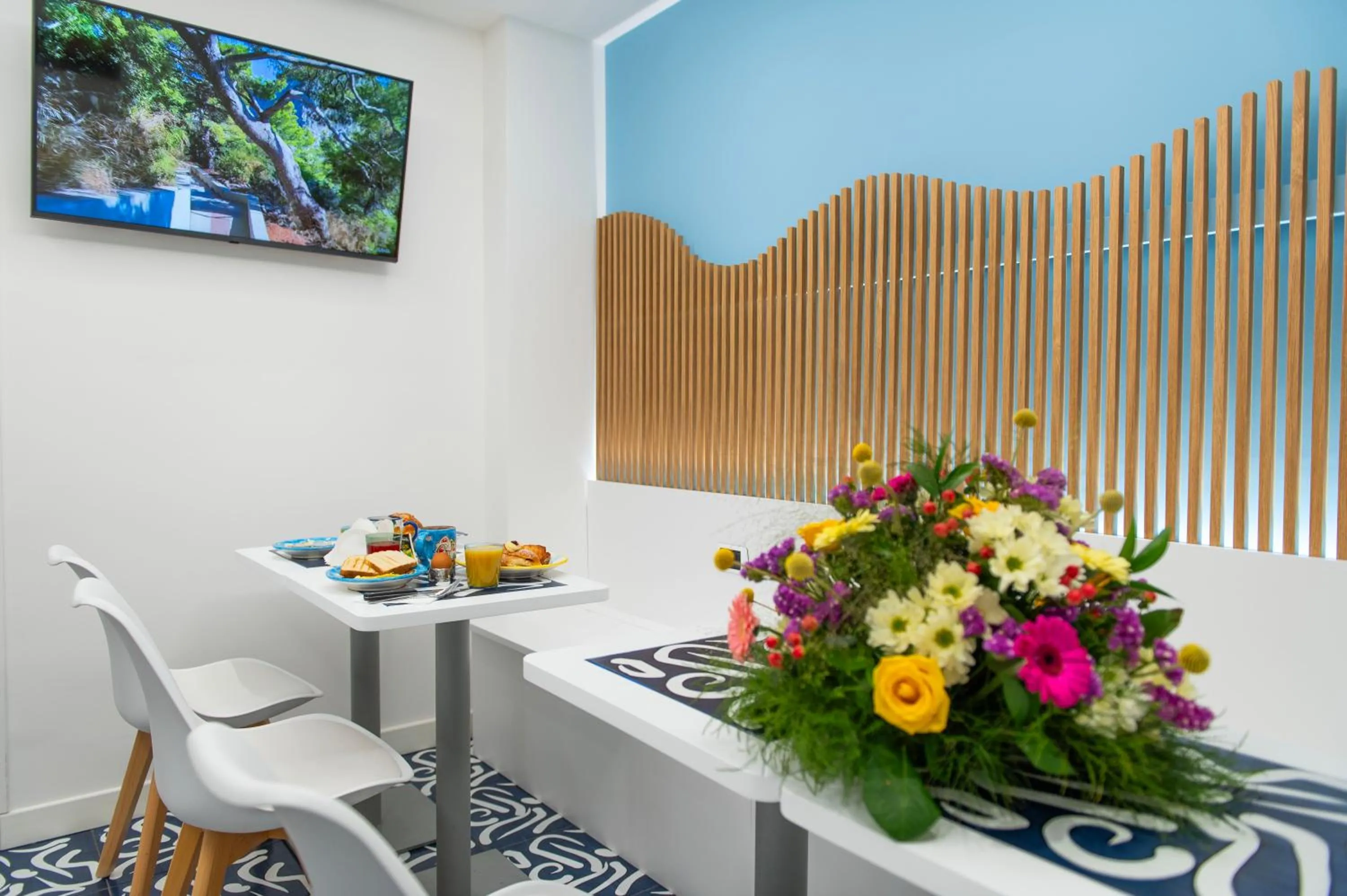 Food and drinks in B&B Sorrento Central