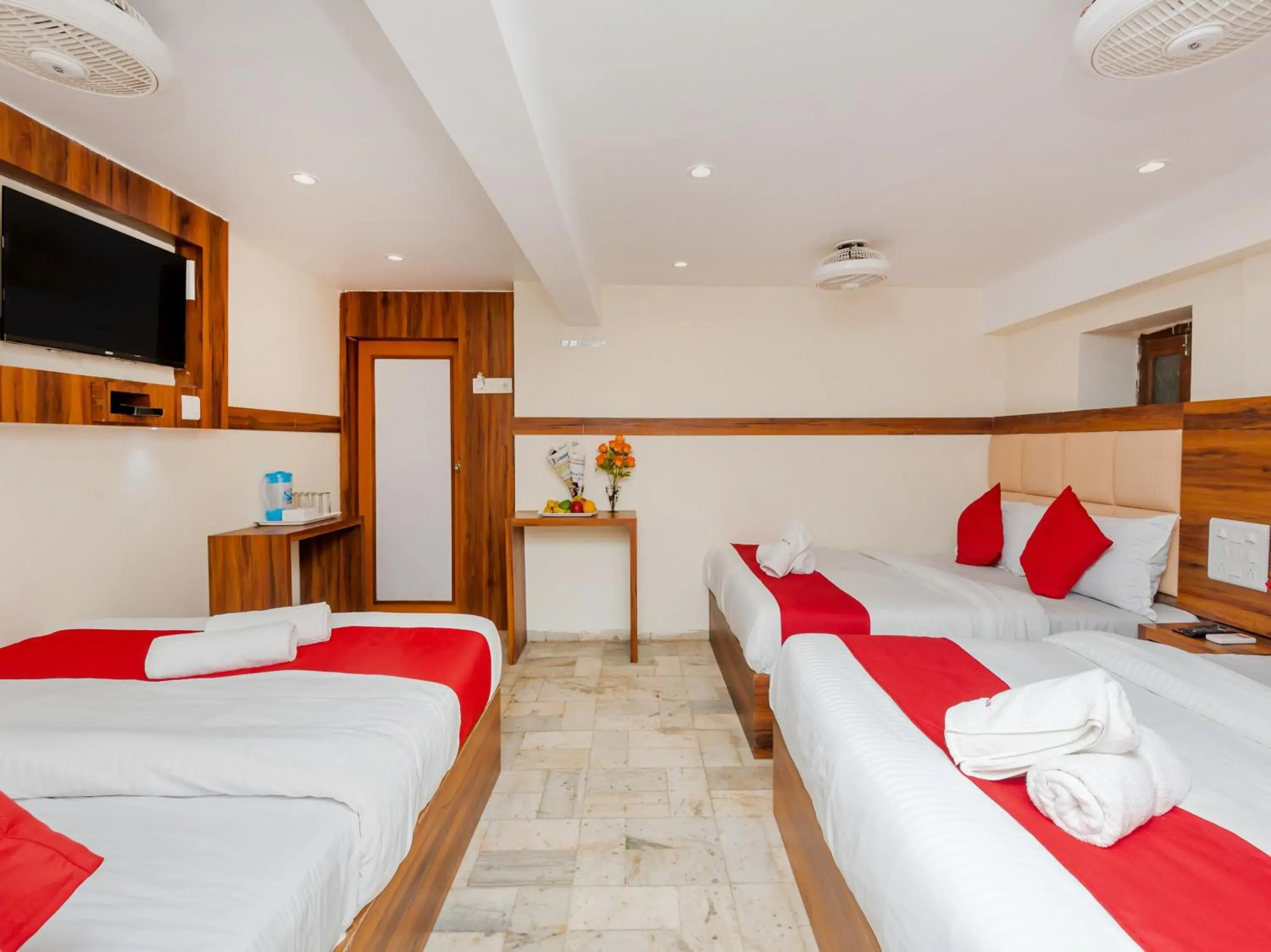 Living room, Bed in Hotel KGN Near CST Railway Station Mumbai and Haj House Mumbai Near Crawford Market Mumbai Living room, Bed in Hotel KGN Near CST Railway Station Mumbai and Haj House Mumbai Near Crawford Market Mumbai