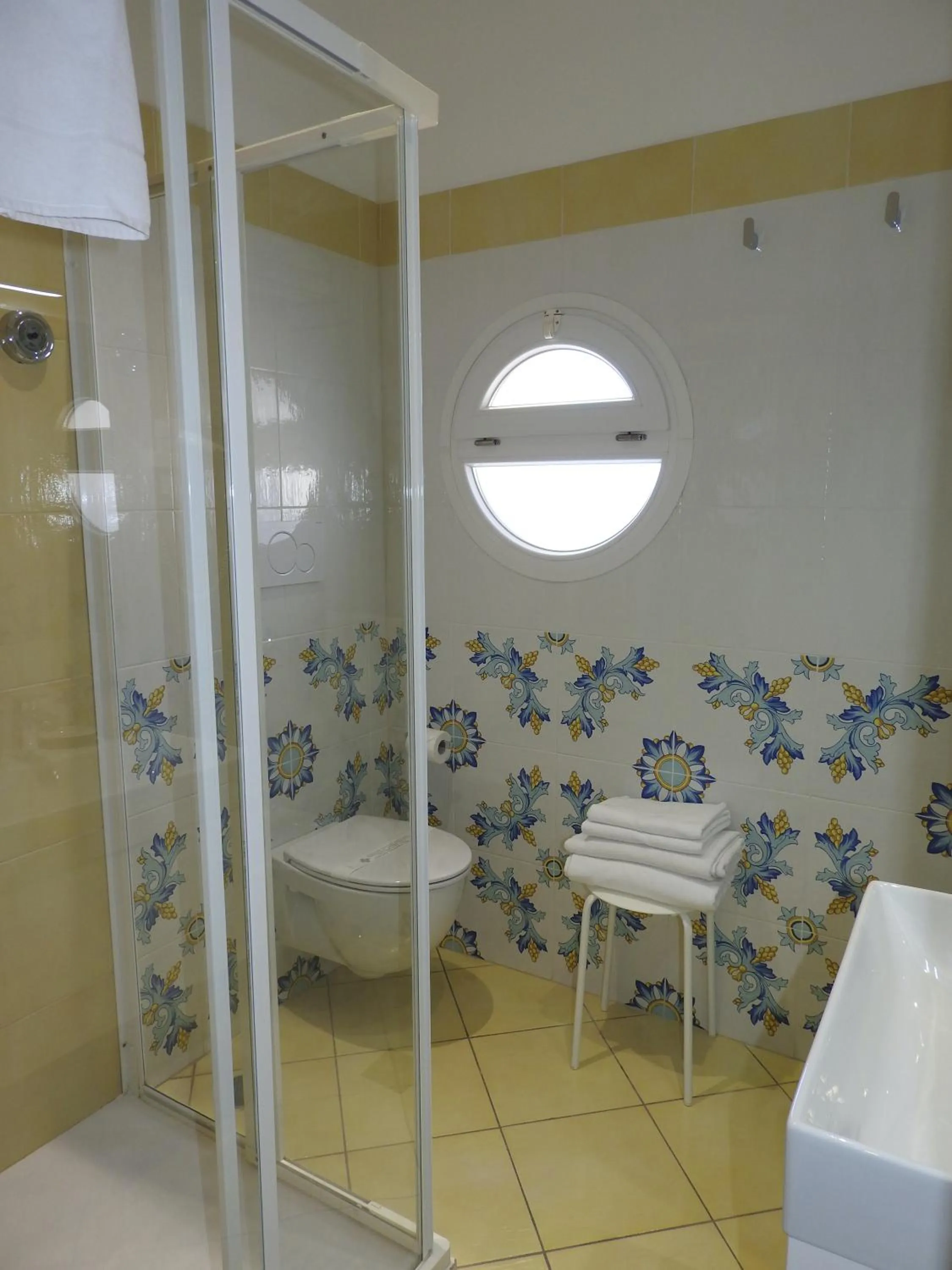 Toilet in Hotel Corallo Circeo