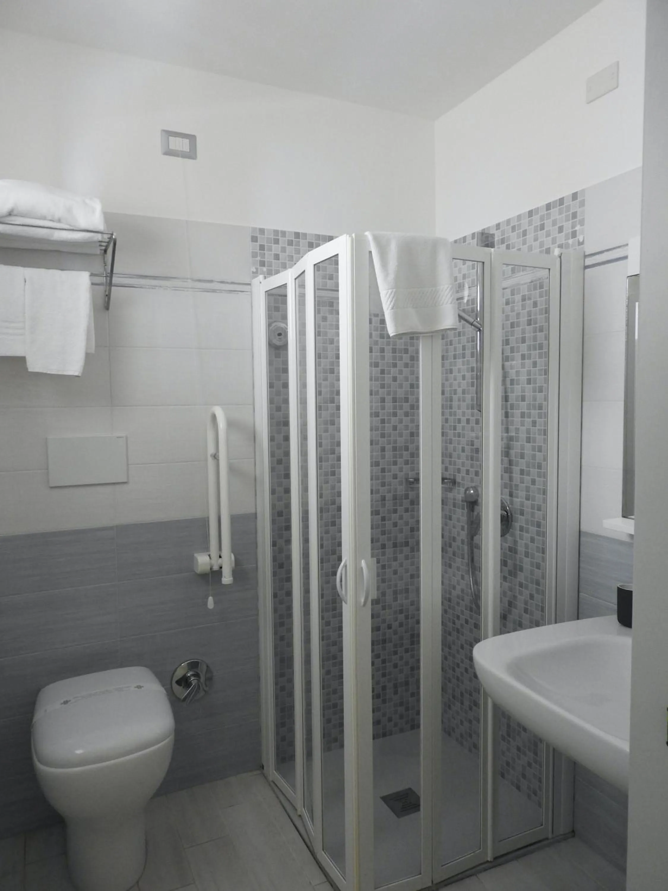 Bathroom in Hotel Corallo Circeo