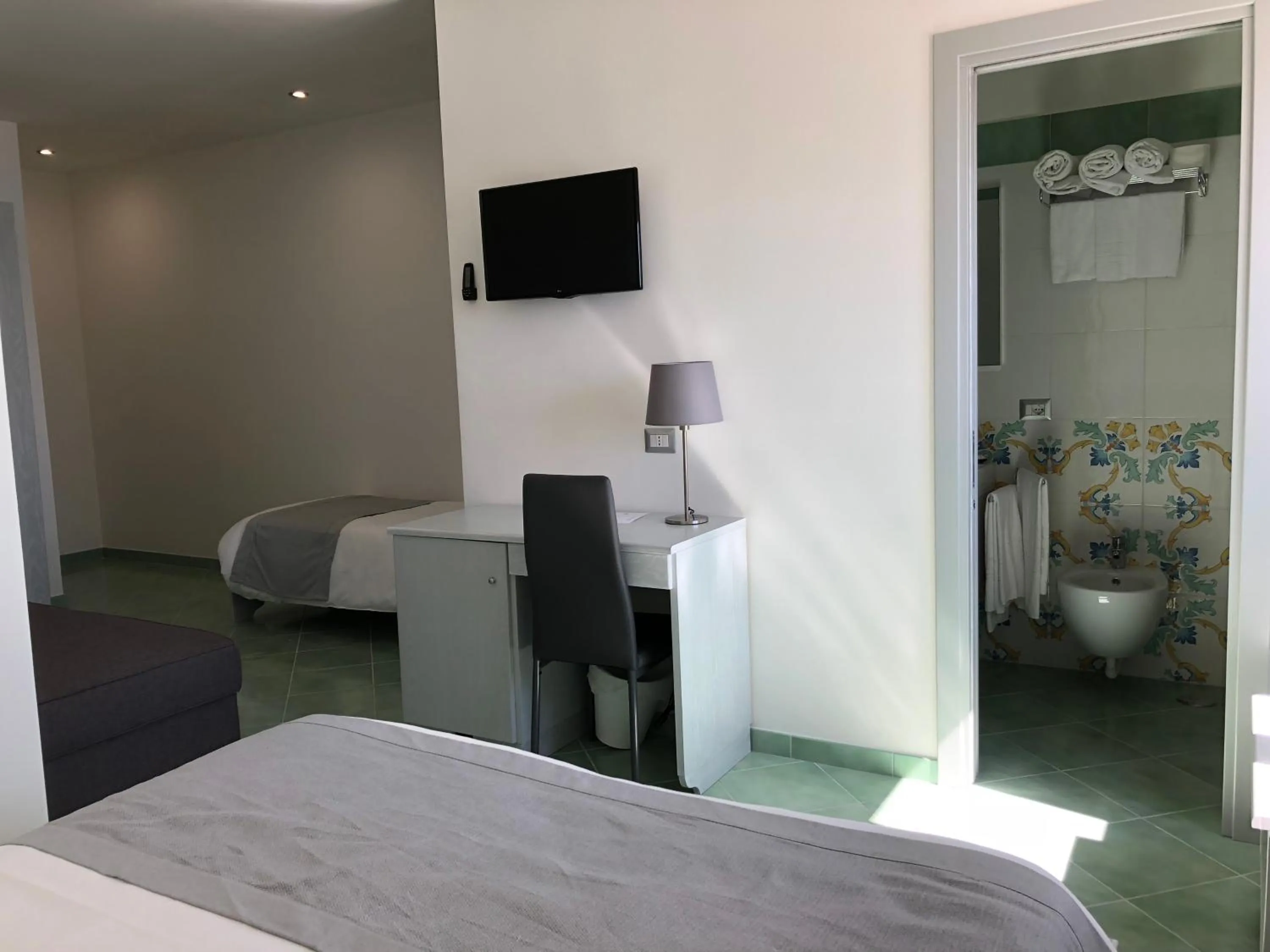 Photo of the whole room in Hotel Corallo Circeo