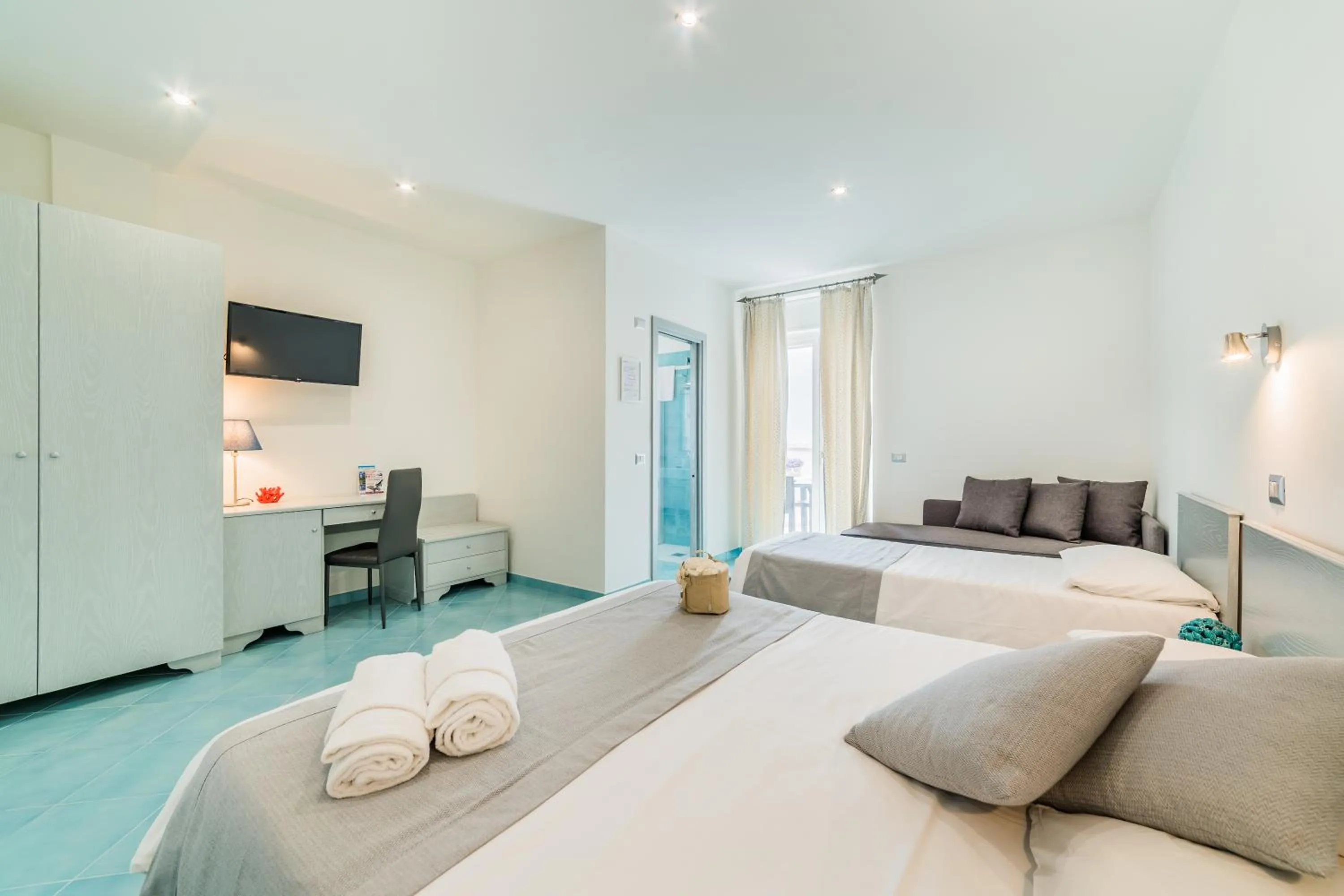 Photo of the whole room in Hotel Corallo Circeo