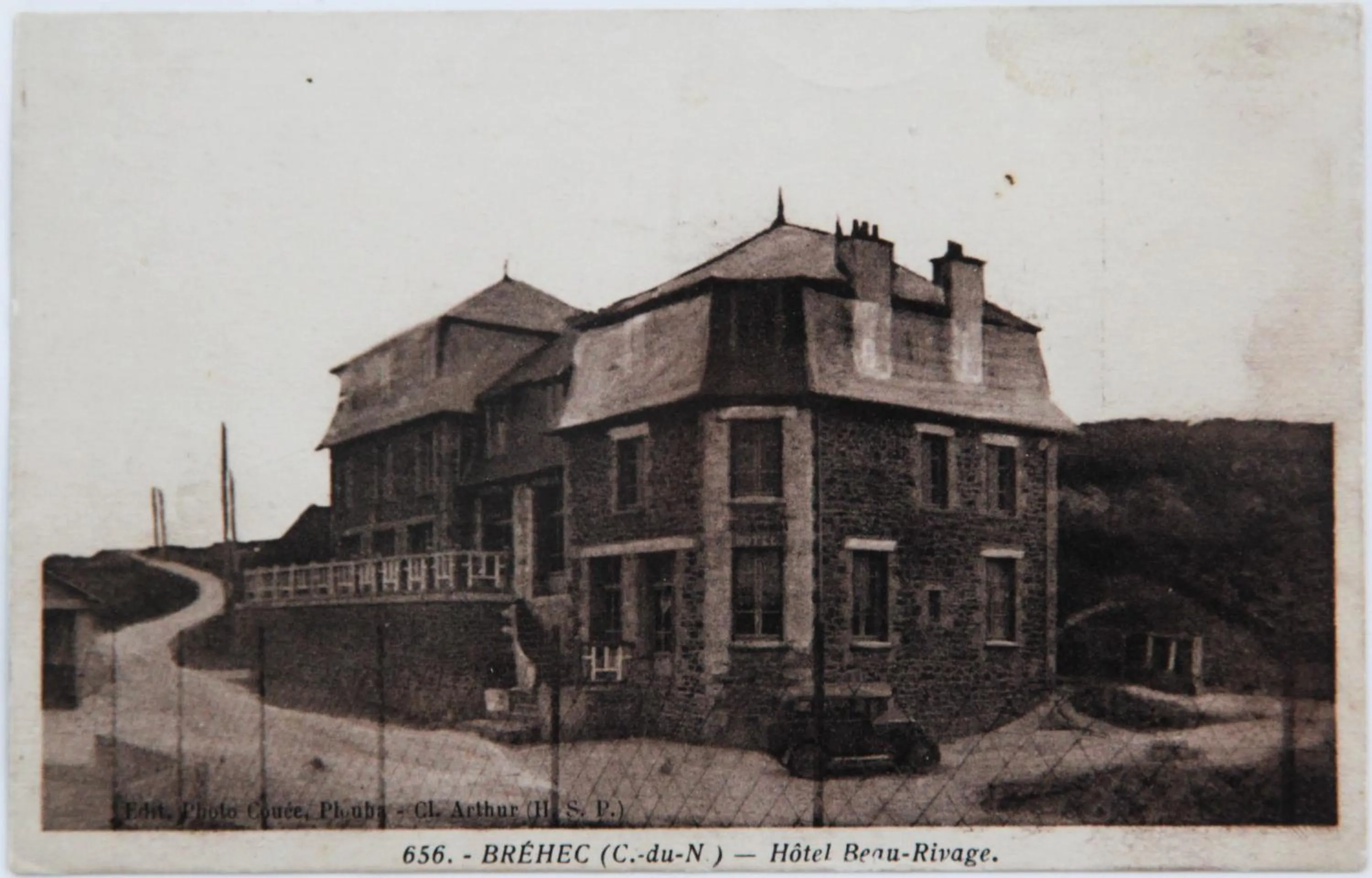 Facade/entrance in Residence Beau Rivage Brehec