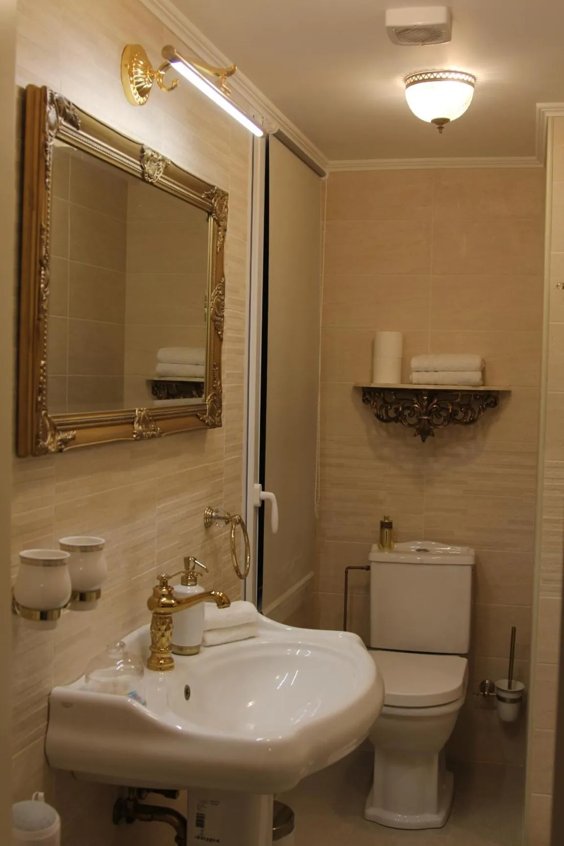 Bathroom in Residence Beau Rivage Brehec