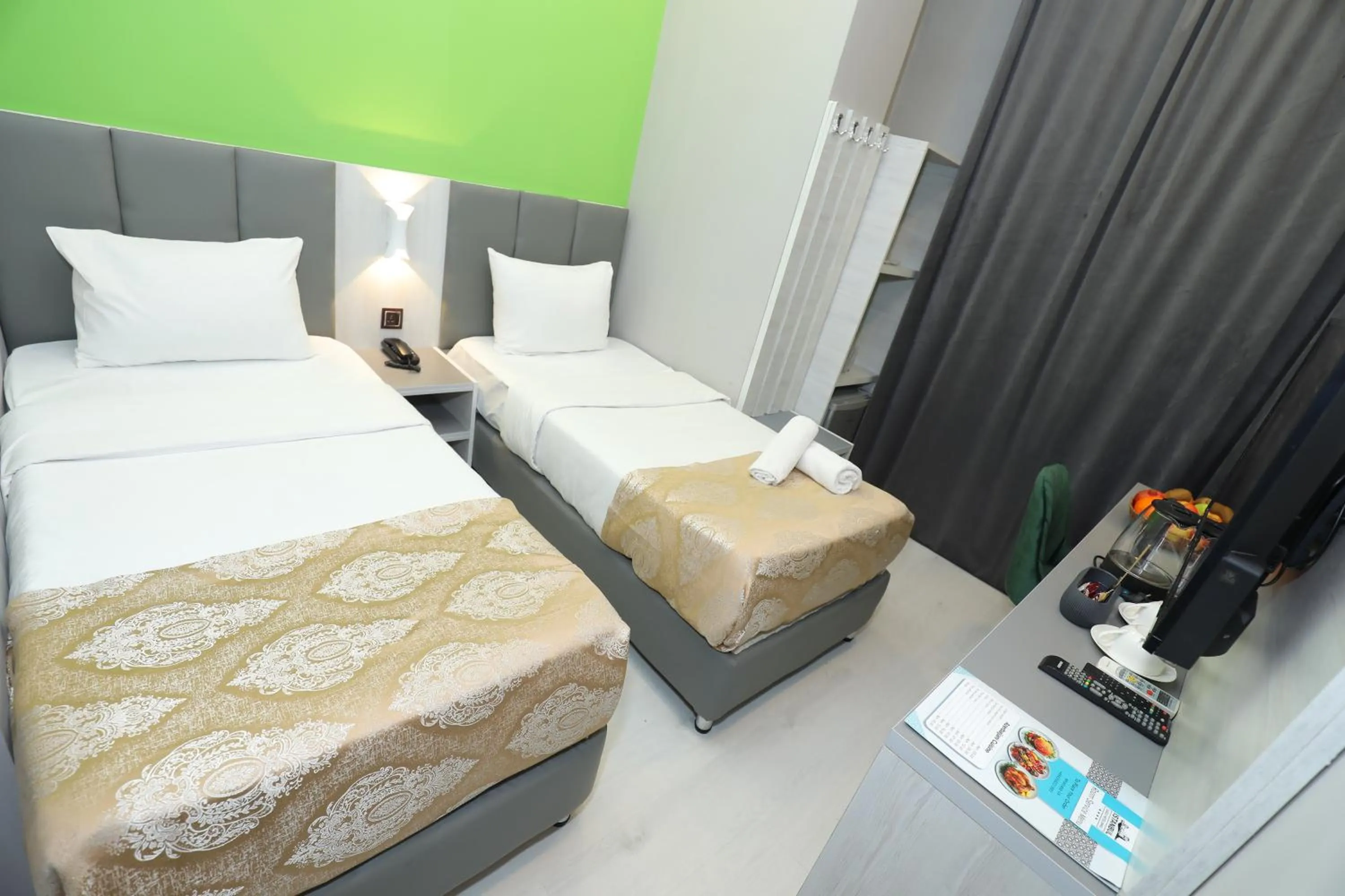 Bedroom, Bed in Istanbul Gold Hotel Baku