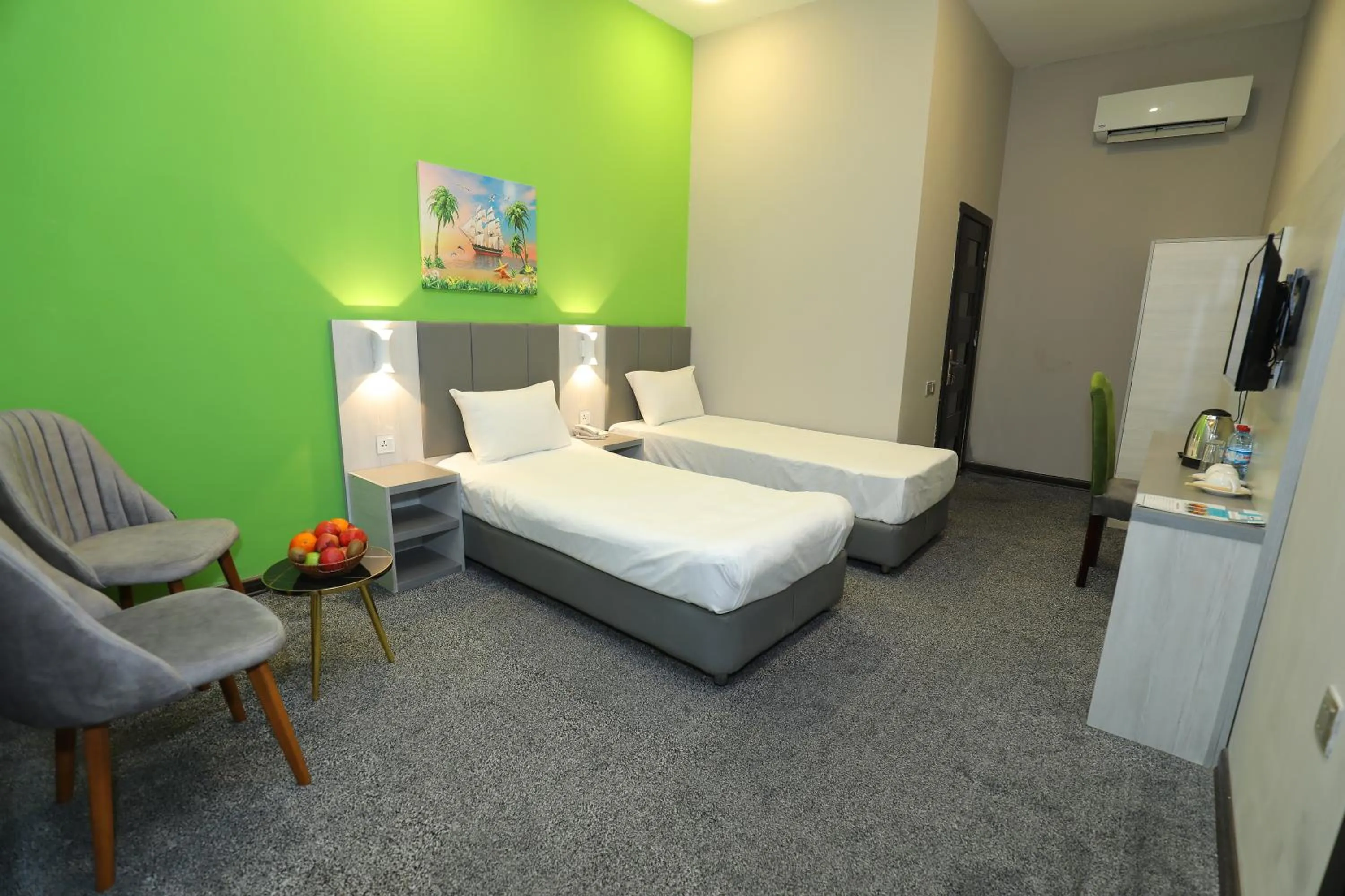 Bedroom, Bed in Istanbul Gold Hotel Baku