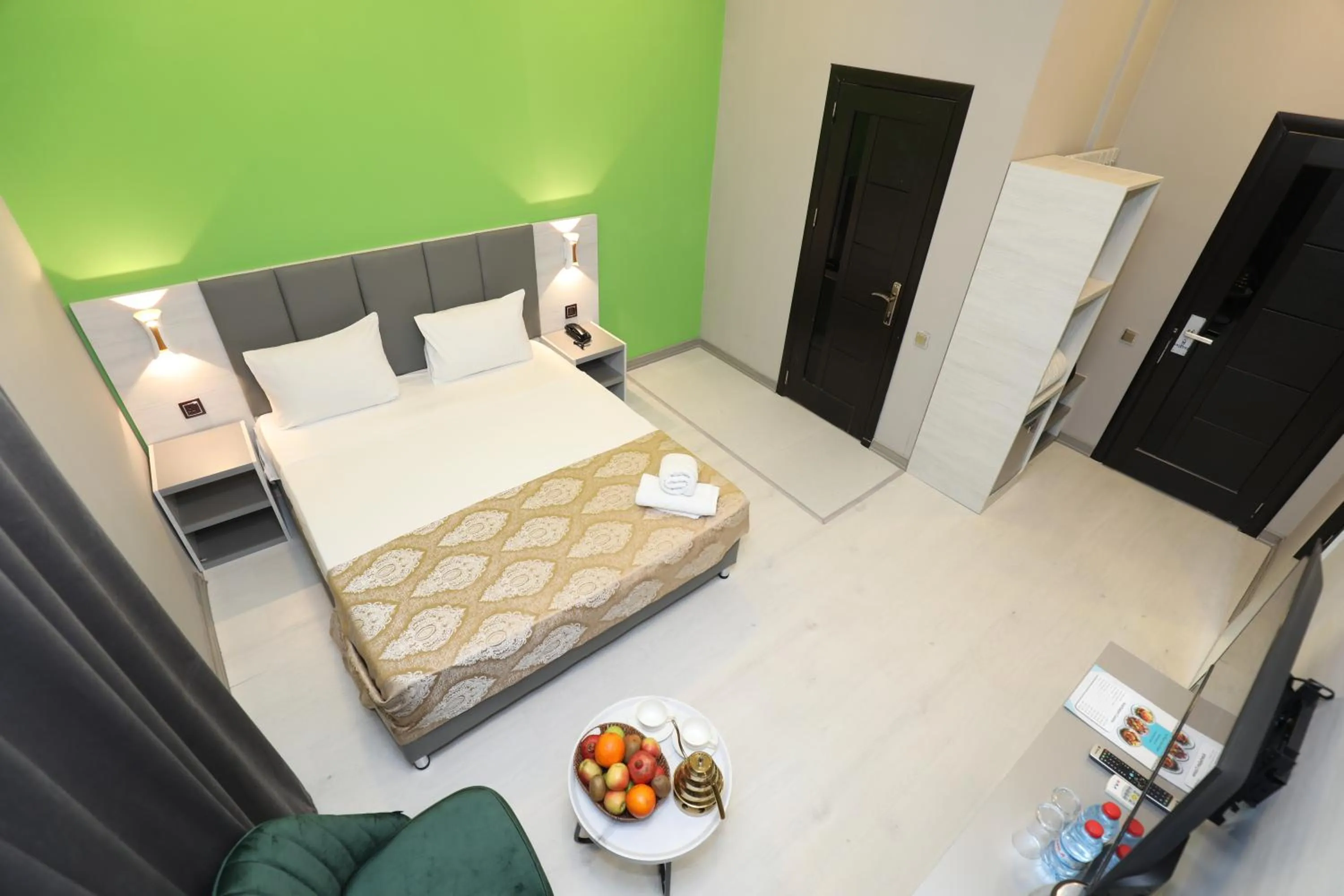 Bedroom, Bed in Istanbul Gold Hotel Baku