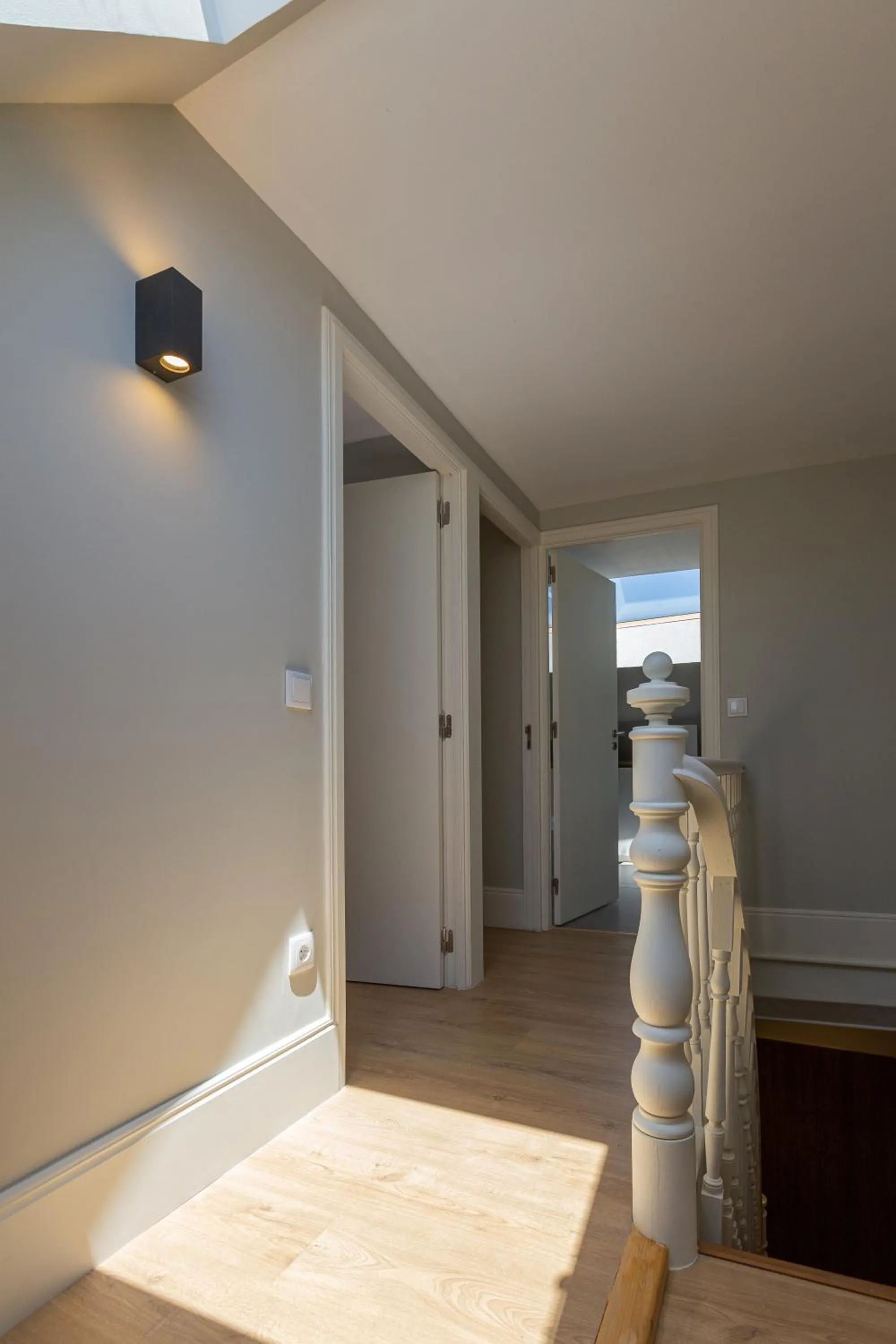 Photo of the whole room in ORM - Bolhao Apartments