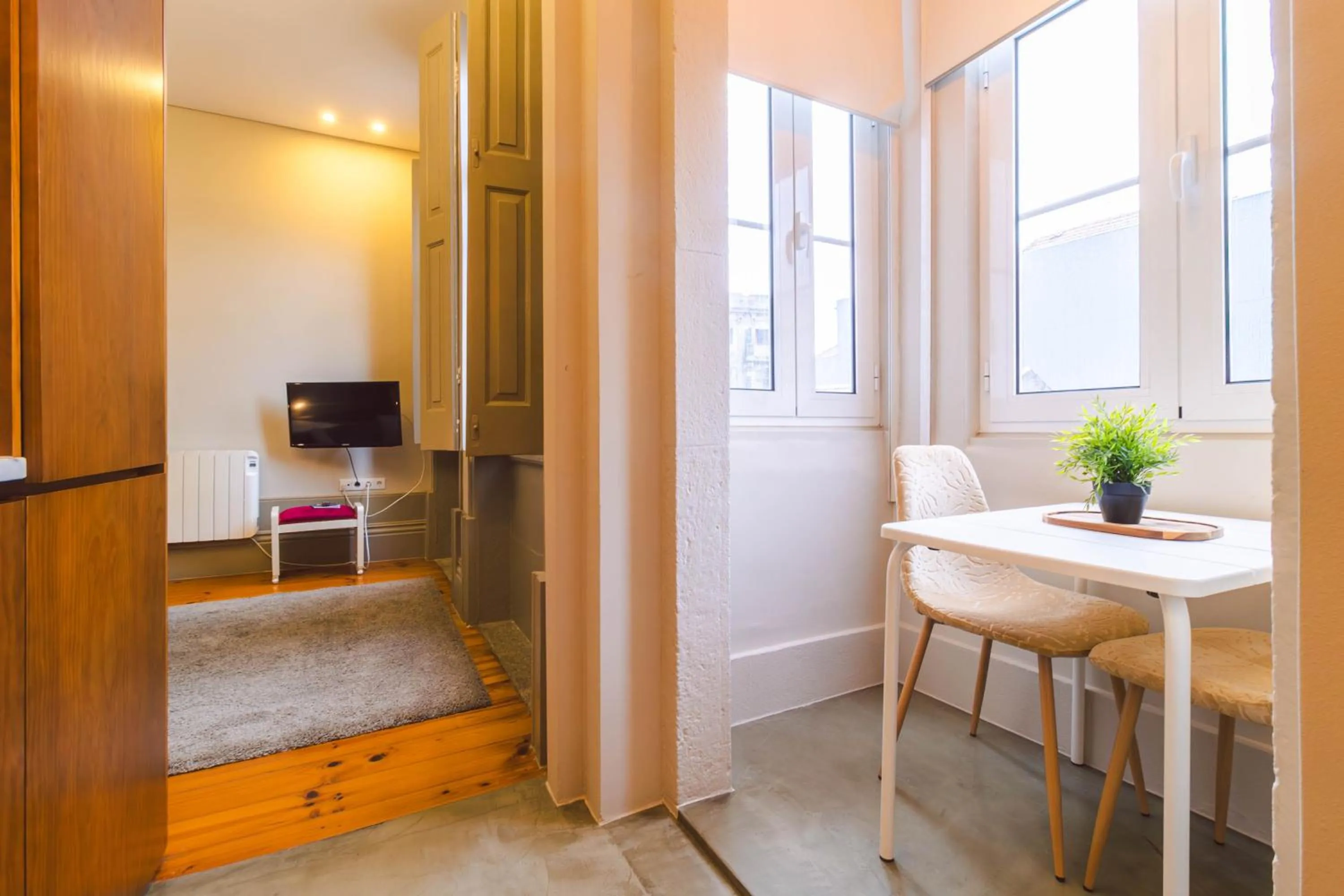 Kitchen or kitchenette in ORM - Bolhao Apartments