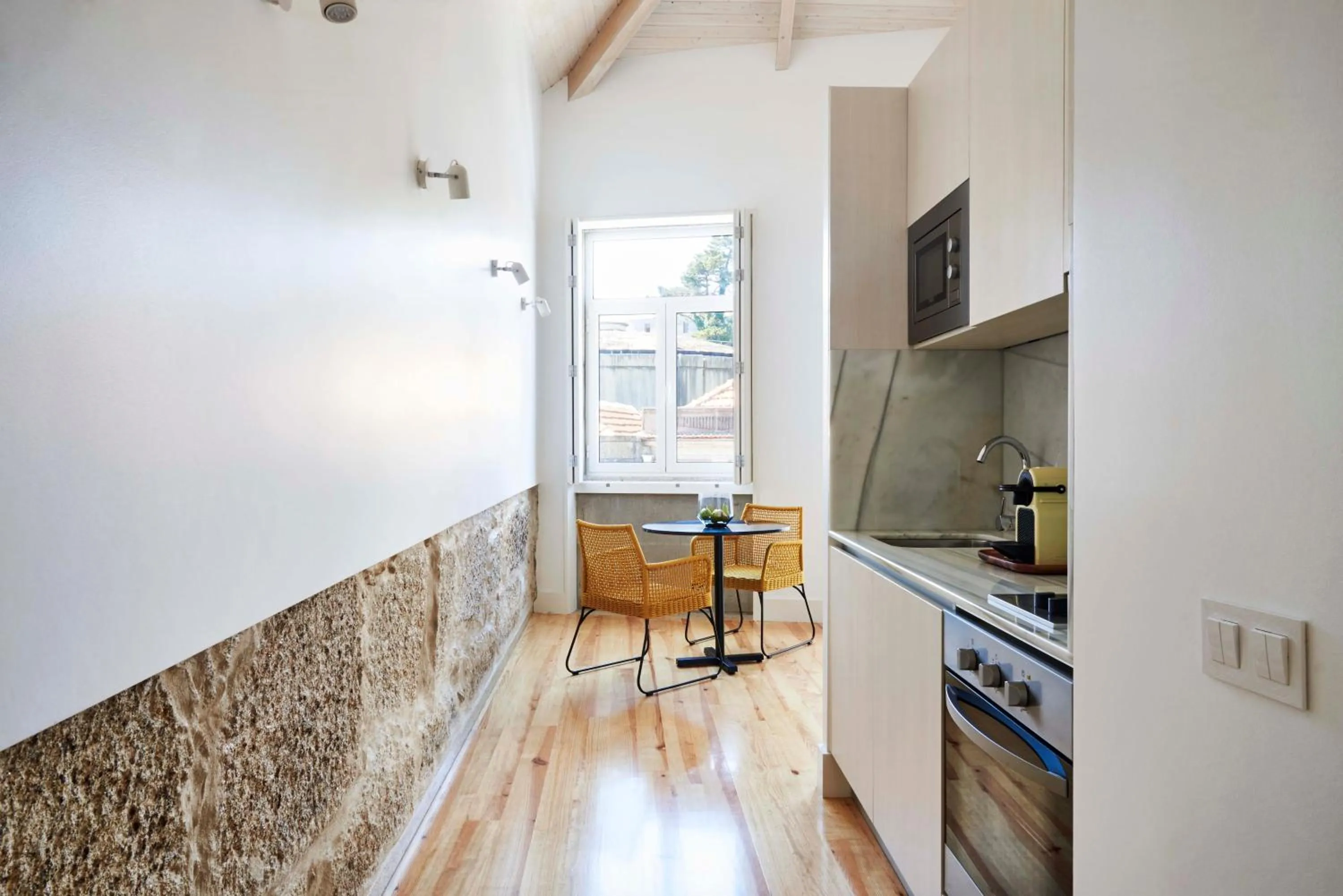 Kitchen or kitchenette in Pause Apartments