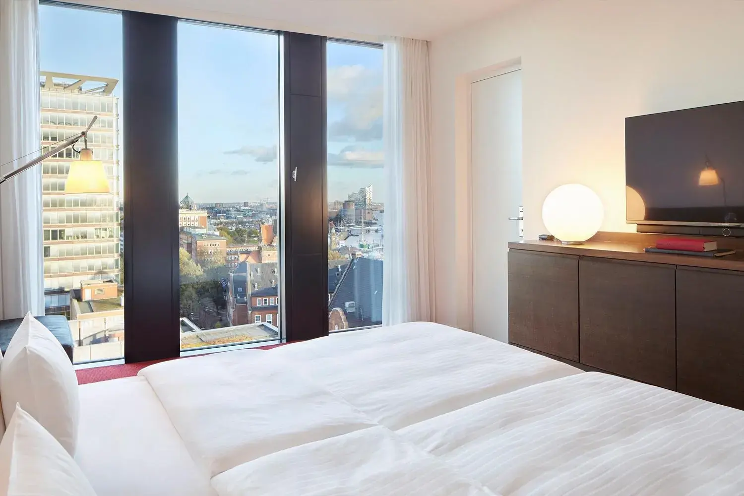 Deluxe - Single Room in Empire Riverside Hotel Deluxe - Single Room in Empire Riverside Hotel