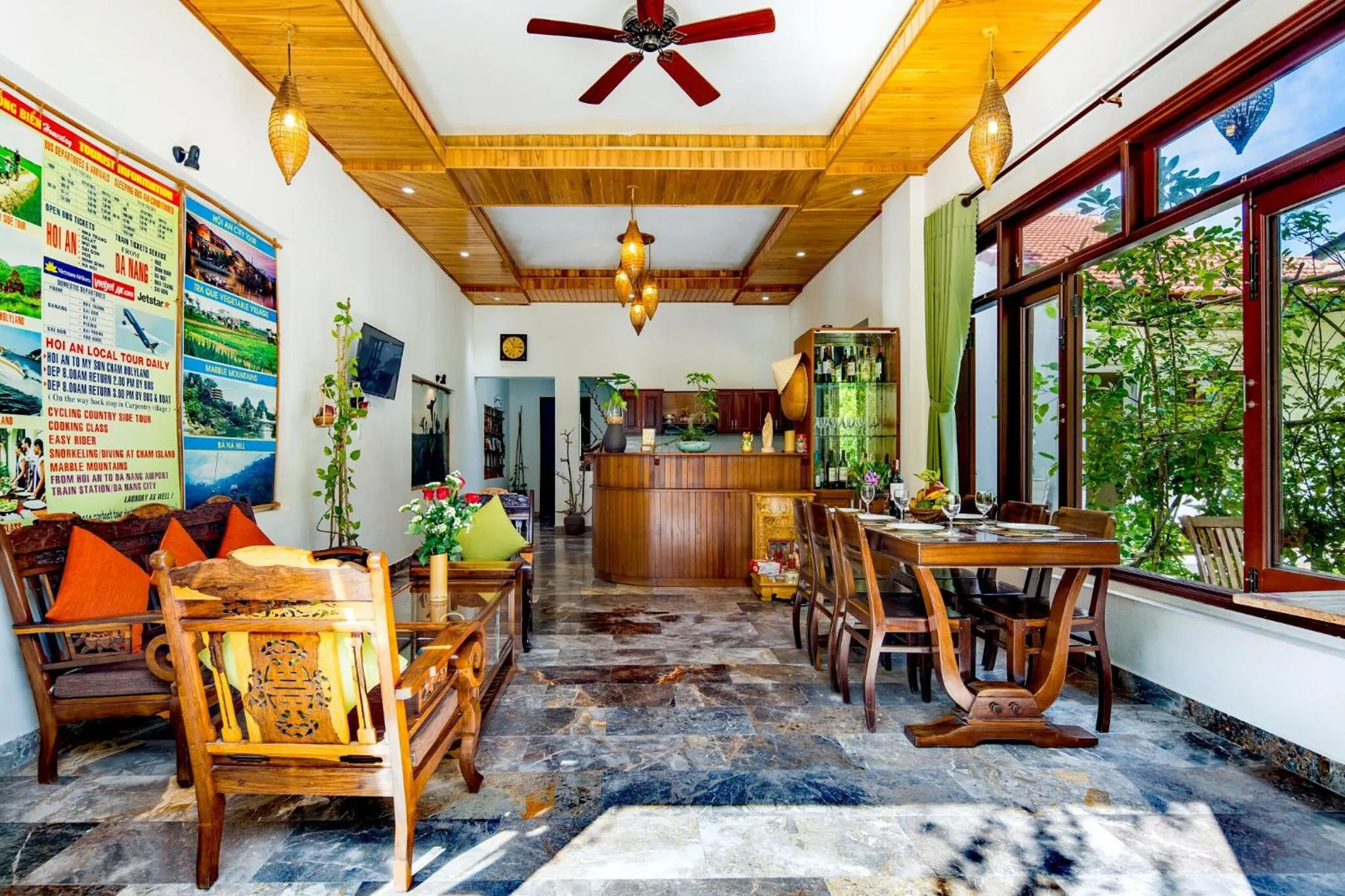 Communal lounge/ TV room in AnBang Morning Glory Beach Homestay 호이안 안방비치 숙소호텔