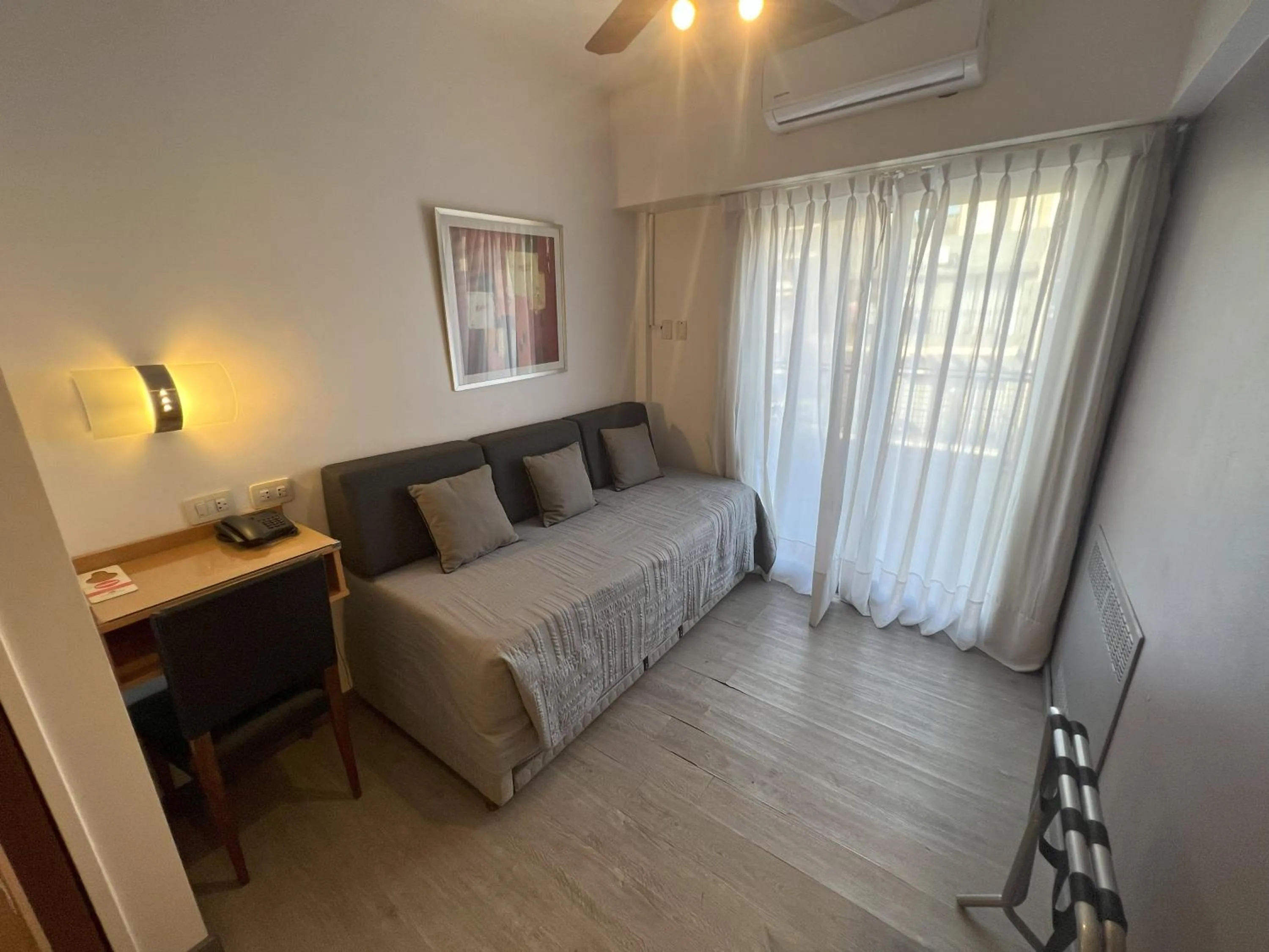 Bed in Sarmiento Palace Hotel