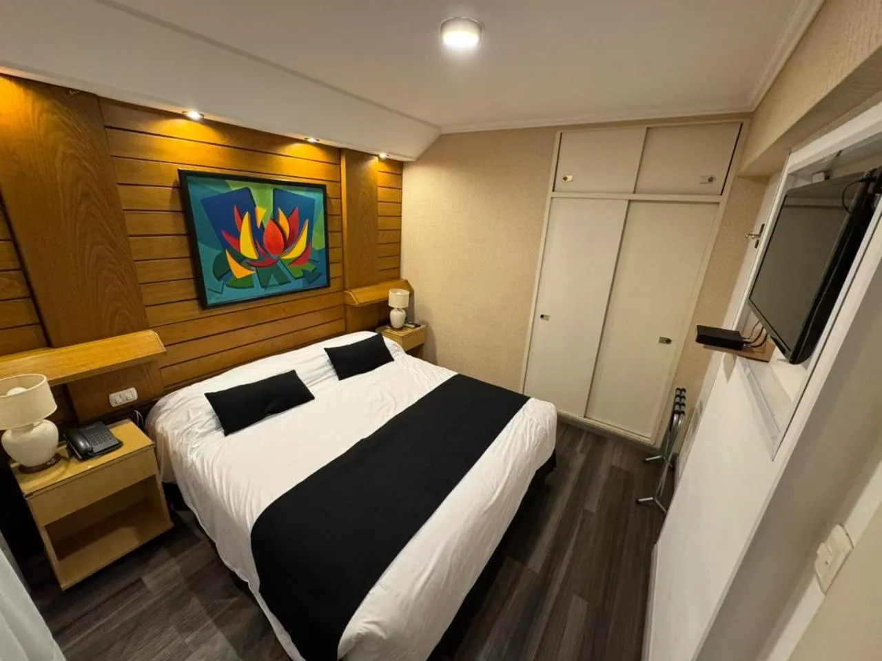 Bed in Sarmiento Palace Hotel