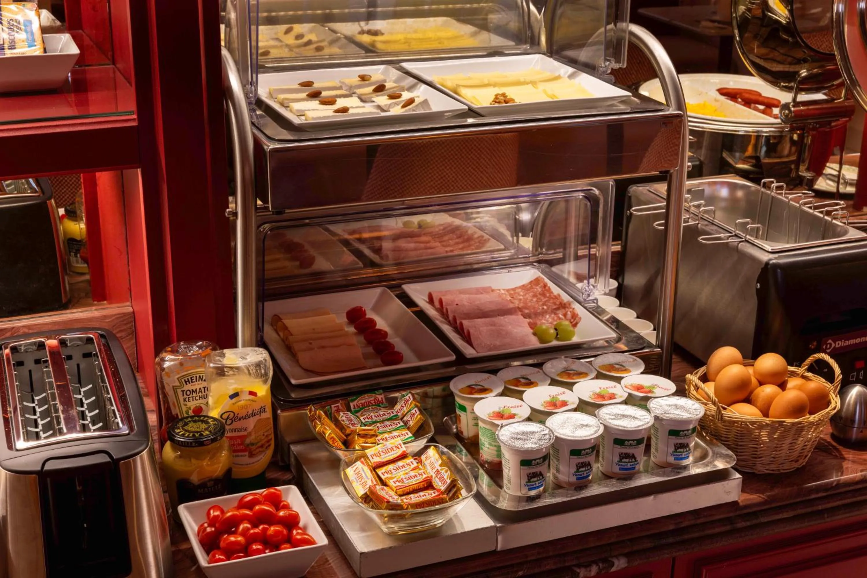 Swimming pool in Au Manoir Saint Germain