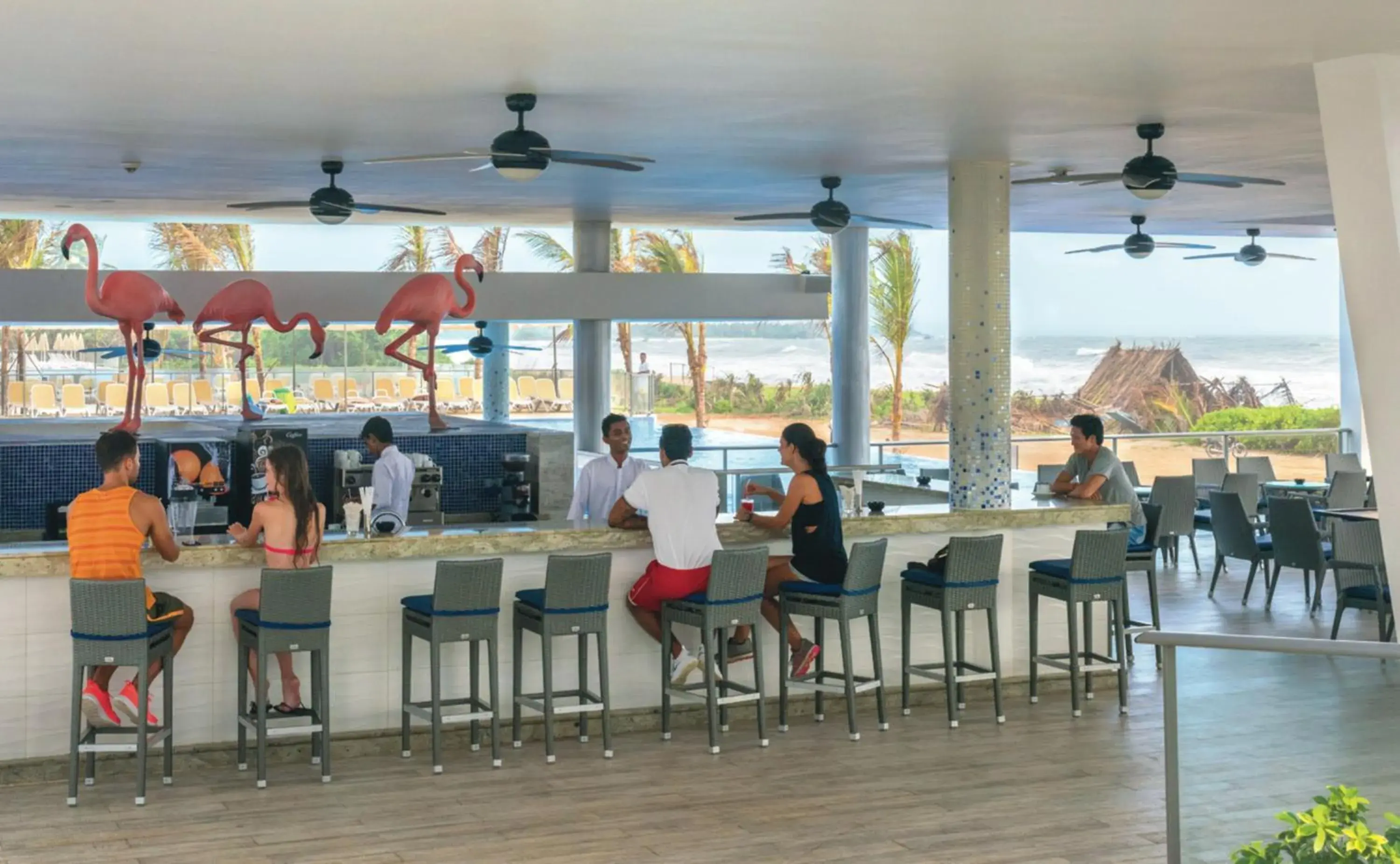 Lounge or bar in Riu Sri Lanka All Inclusive Lounge or bar in Riu Sri Lanka All Inclusive