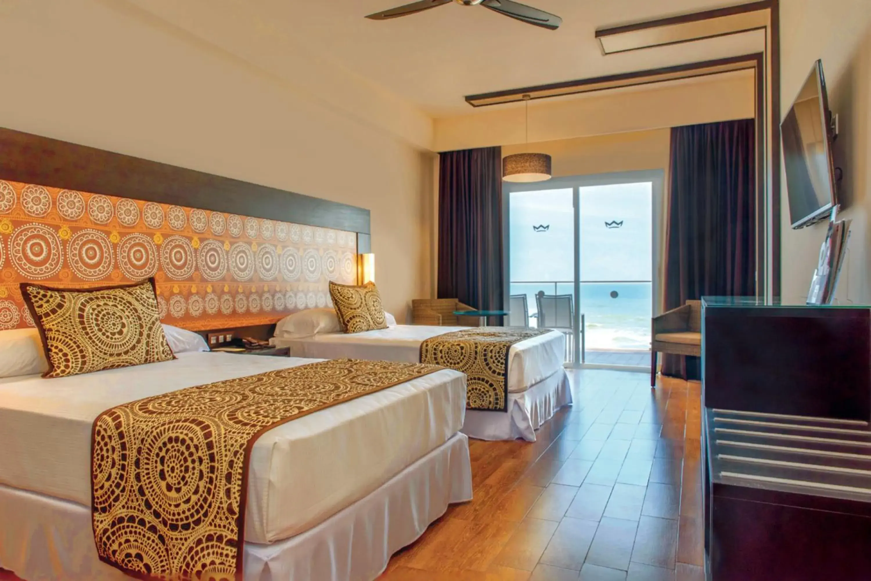 Bedroom, Bed in Riu Sri Lanka All Inclusive Bedroom, Bed in Riu Sri Lanka All Inclusive