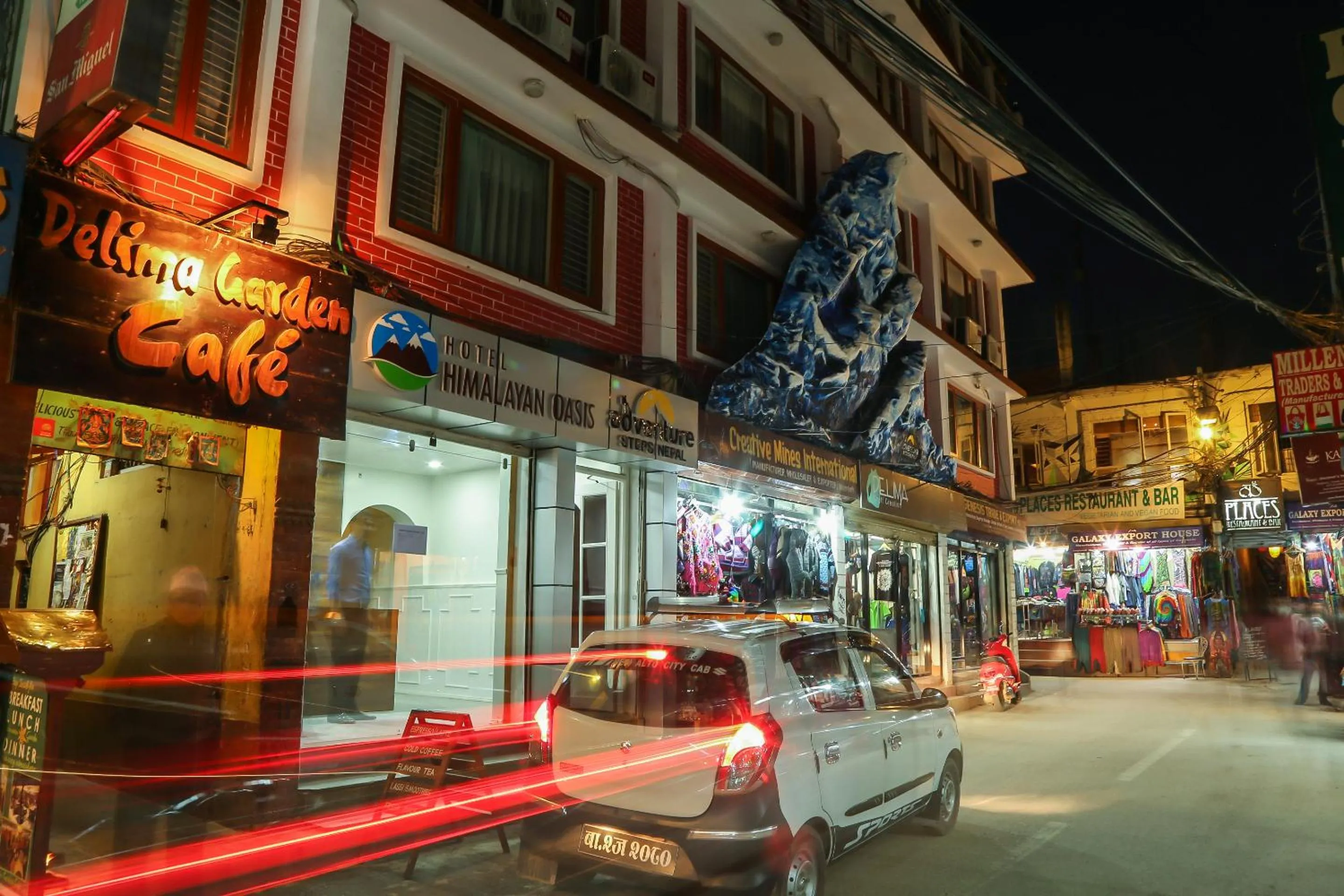 Property building in Hotel Himalayan Oasis