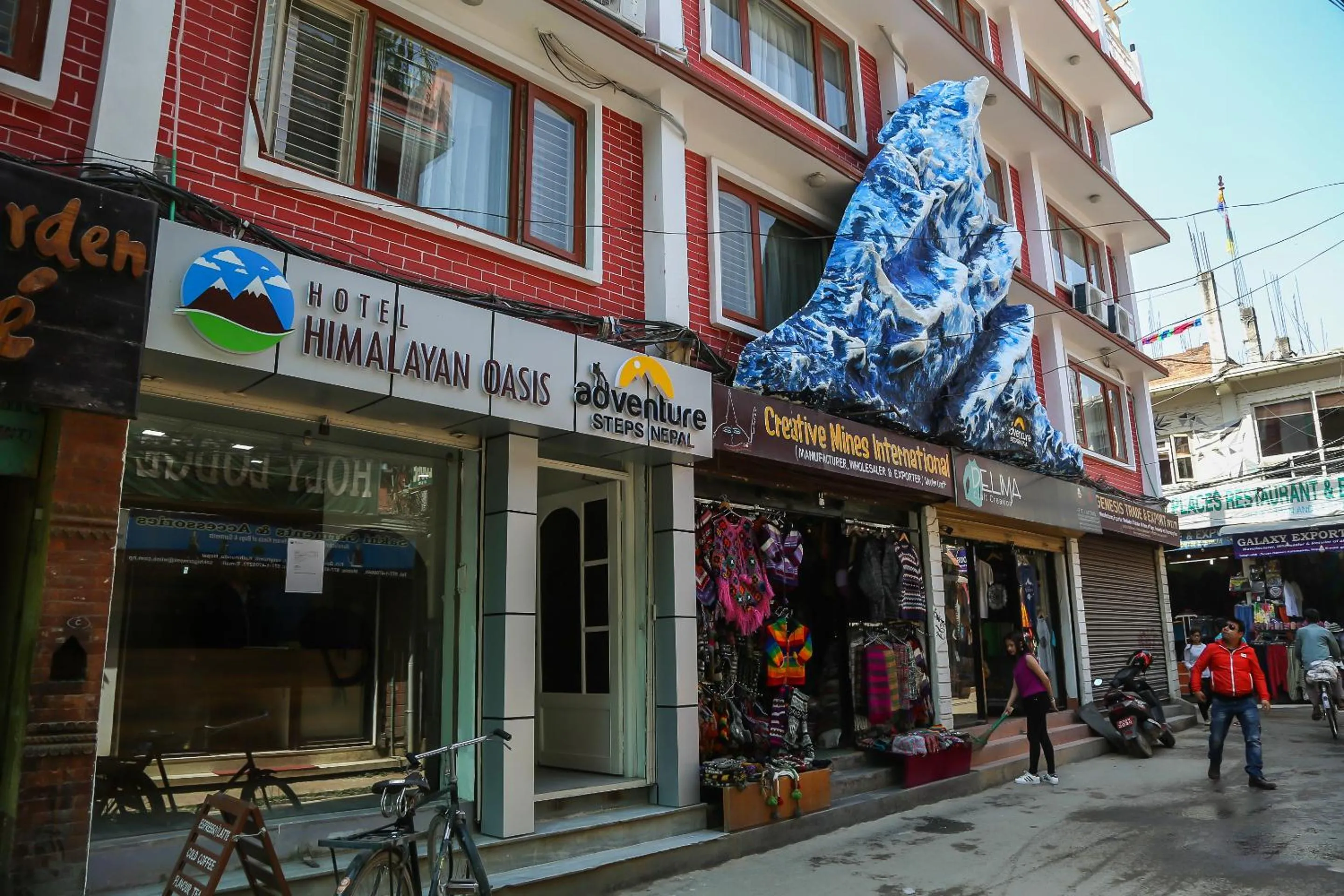 Property building in Hotel Himalayan Oasis