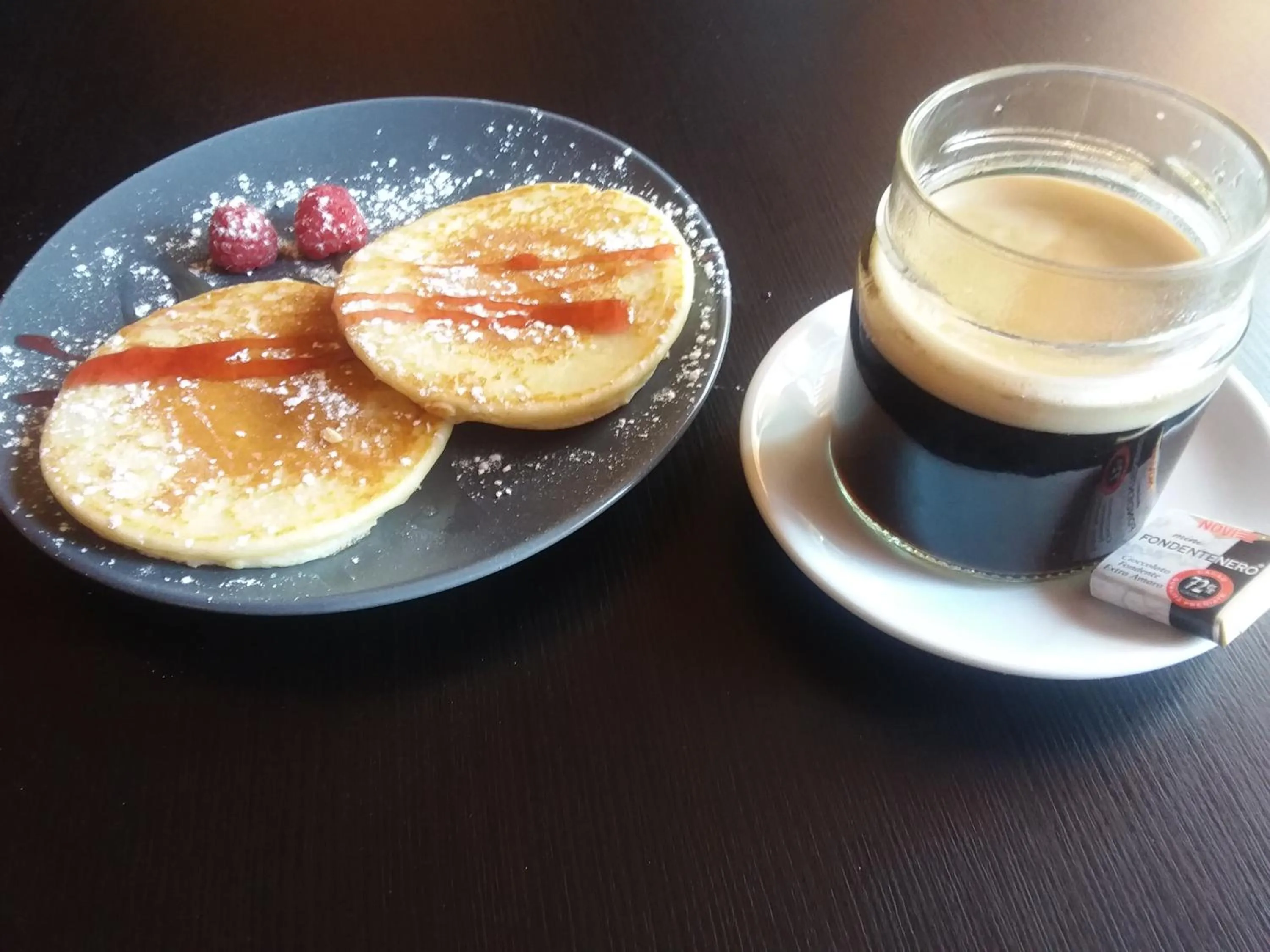 Breakfast in Orange House